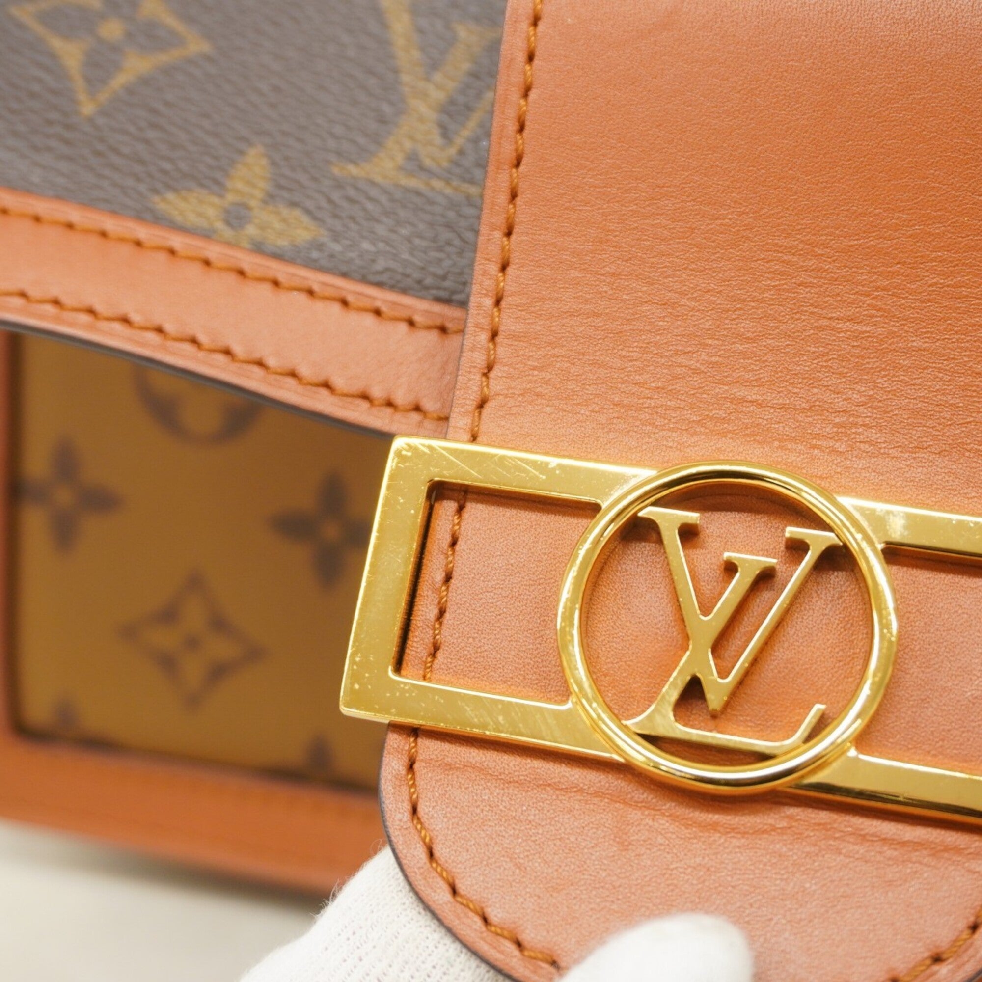 Louis Vuitton Brown Shoulder Bag (Pre-Owned)