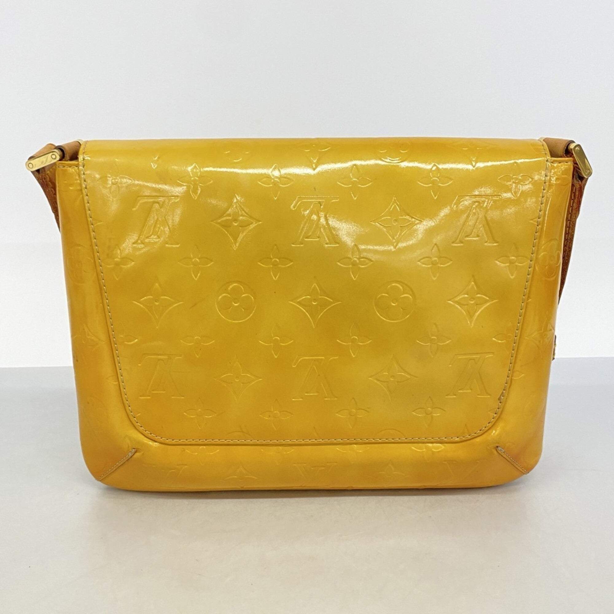 Louis Vuitton Beige Shoulder Bag (Pre-Owned)