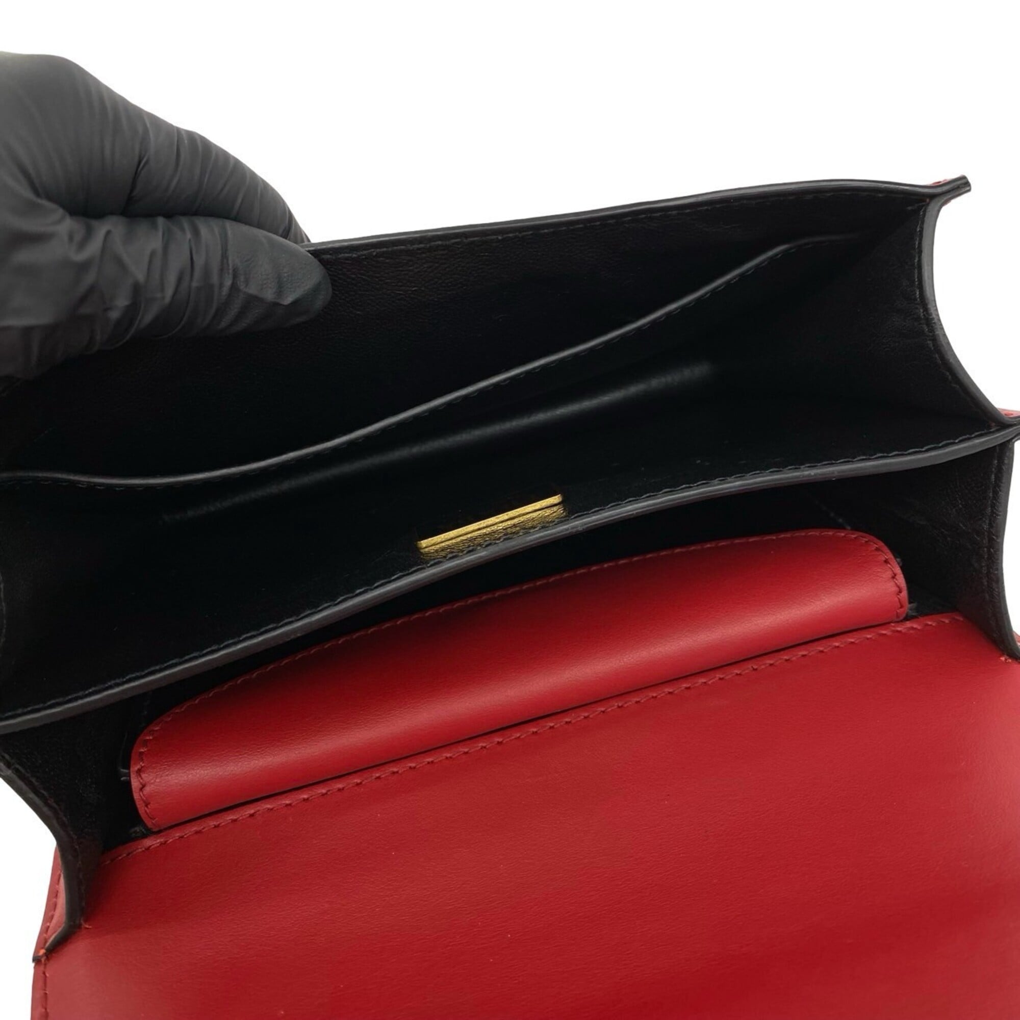 Prada Black Red Color Leather Pochette Shoulder Bag (Pre-Owned)
