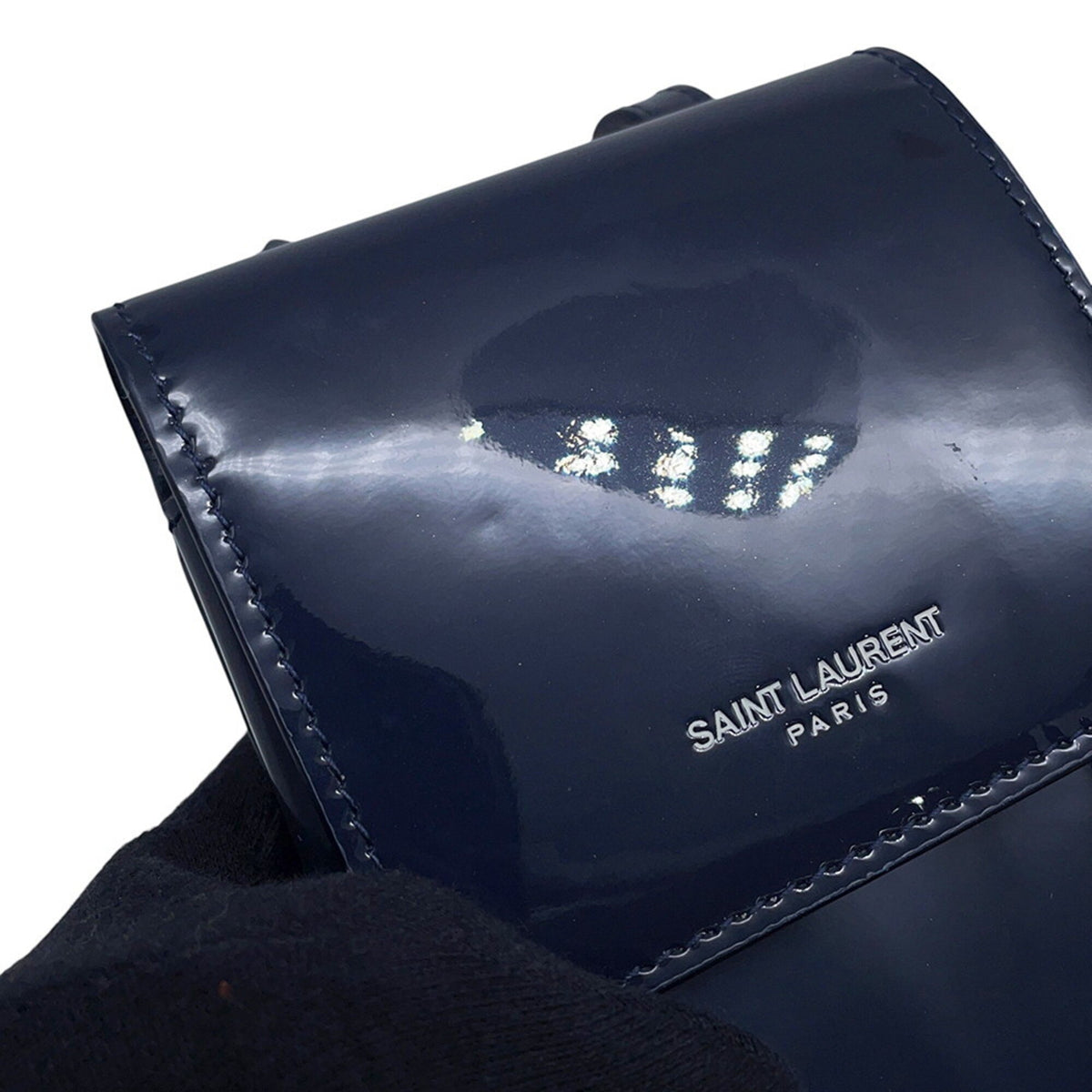 Yves Saint Laurent Navy Patent Leather Shoulder Bag (Pre-Owned)