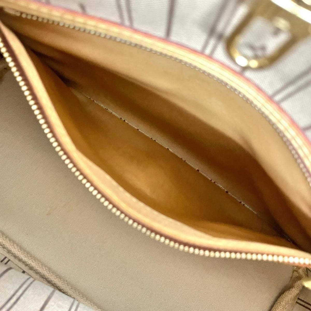 Louis Vuitton Brown Monogram Canvas Tote Bag (Pre-Owned)