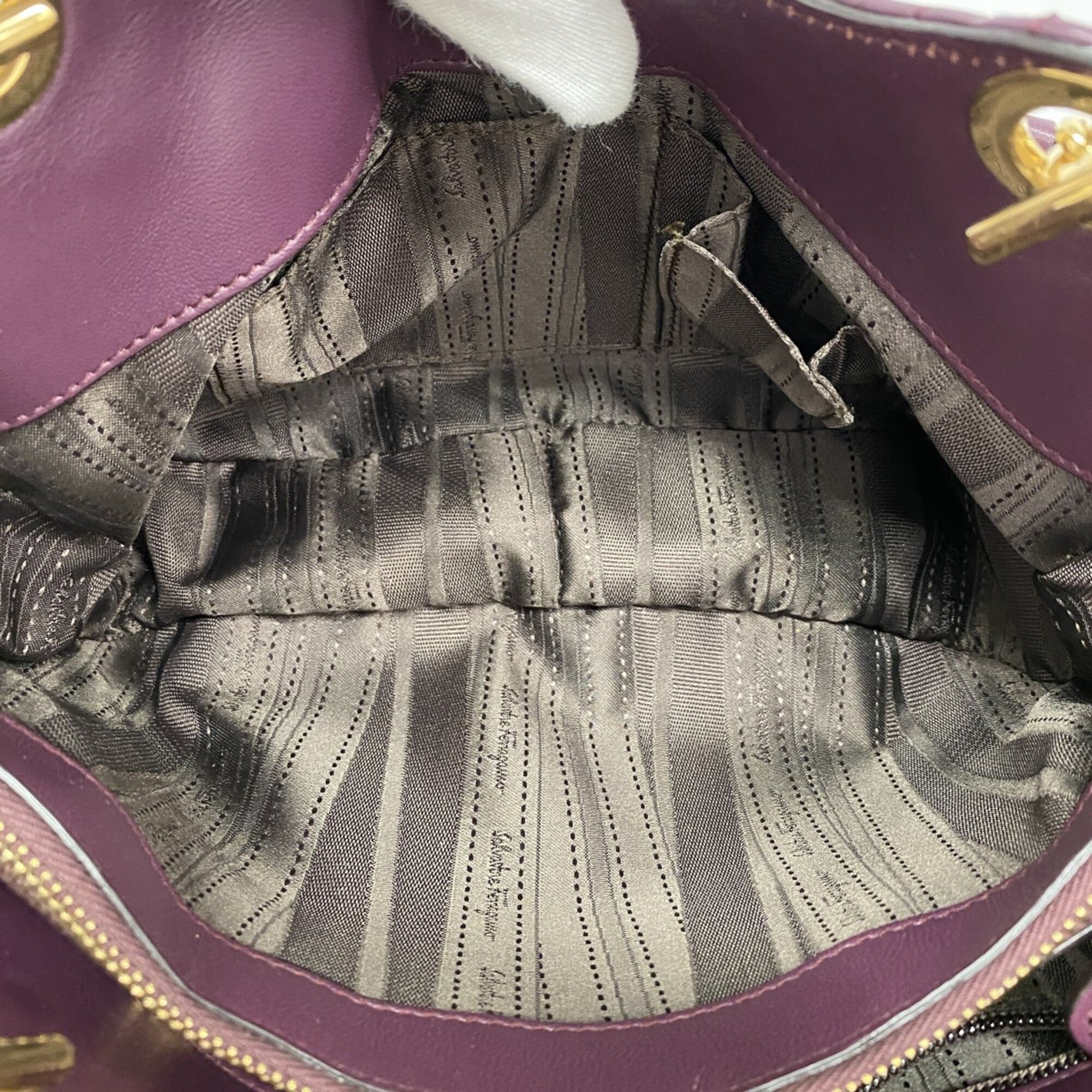 Salvatore Ferragamo Purple Leather Handbag (Pre-Owned)