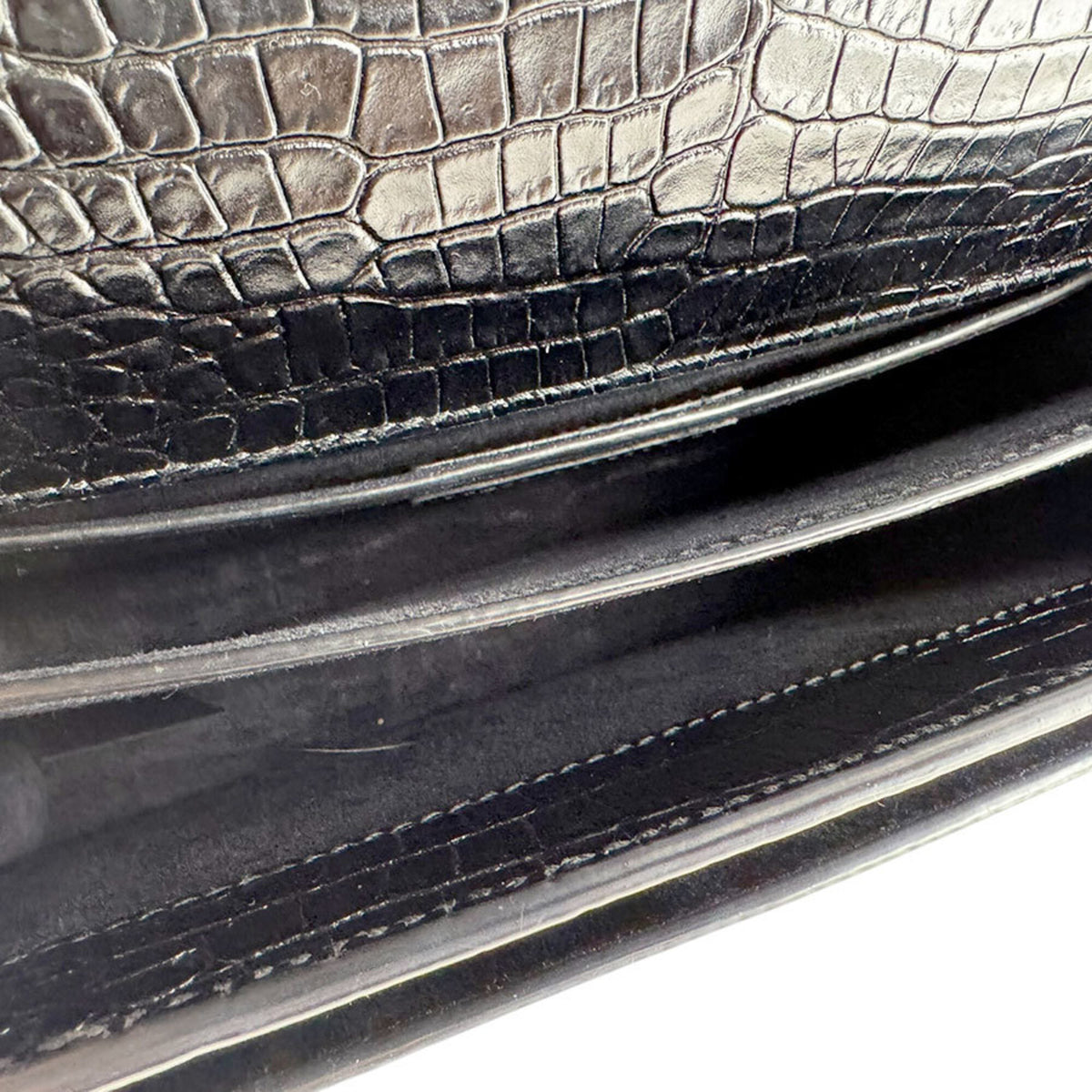 Saint Laurent Black Leather Shoulder Bag (Pre-Owned)