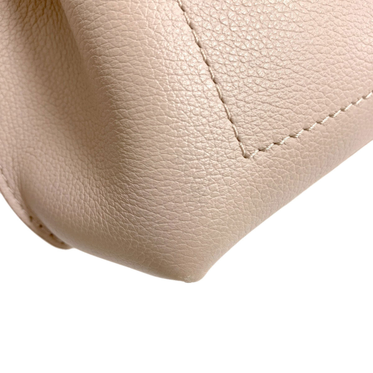 Louis Vuitton Grayish Leather Handbag (Pre-Owned)