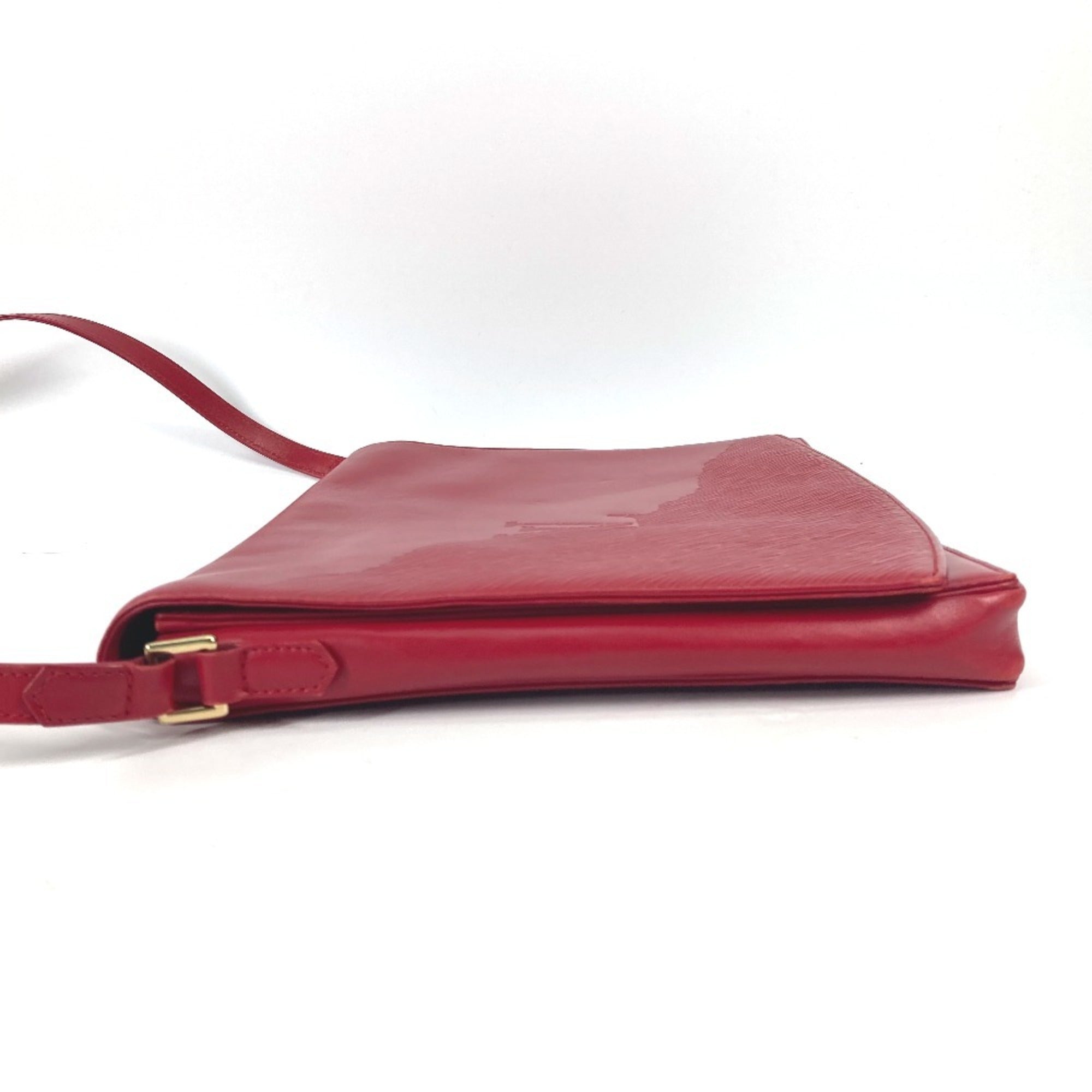 Louis Vuitton Opera Red Color Leather Shoulder Bag (Pre-Owned)