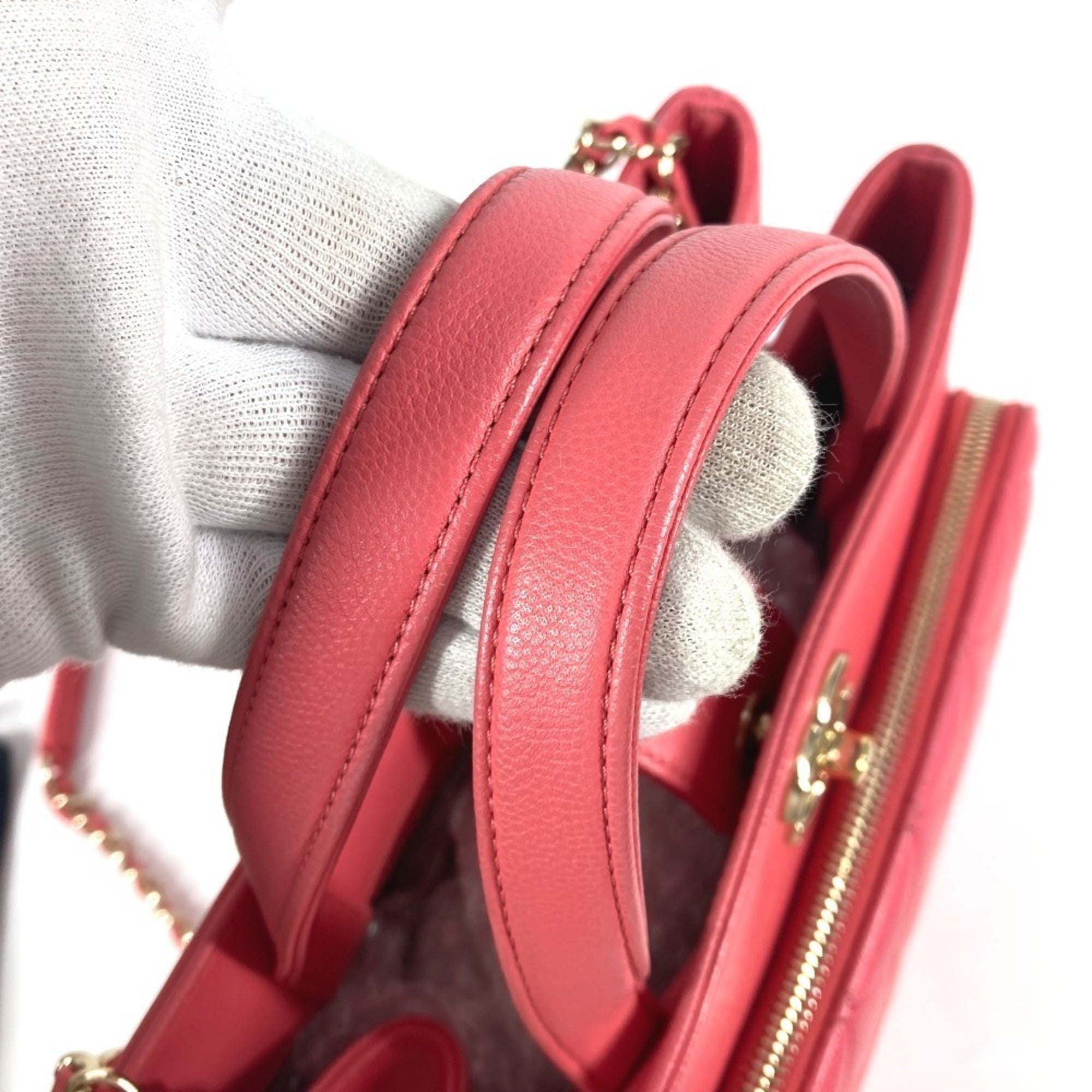 Chanel Pink Grained Calfskin Shoulder Bag Tote Bag (Pre-Owned)