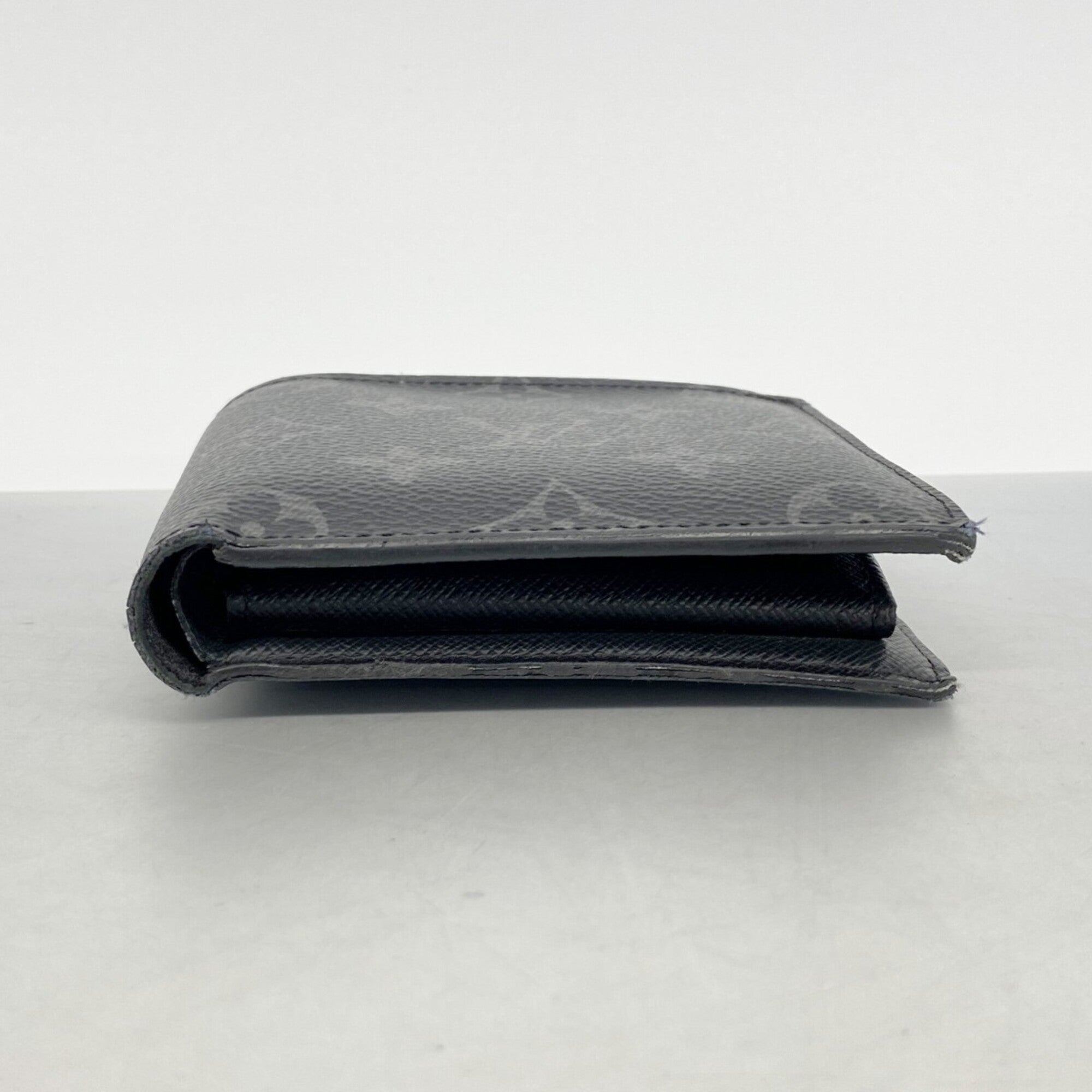 Louis Vuitton Black Wallet (Bi-Fold) (Pre-Owned)