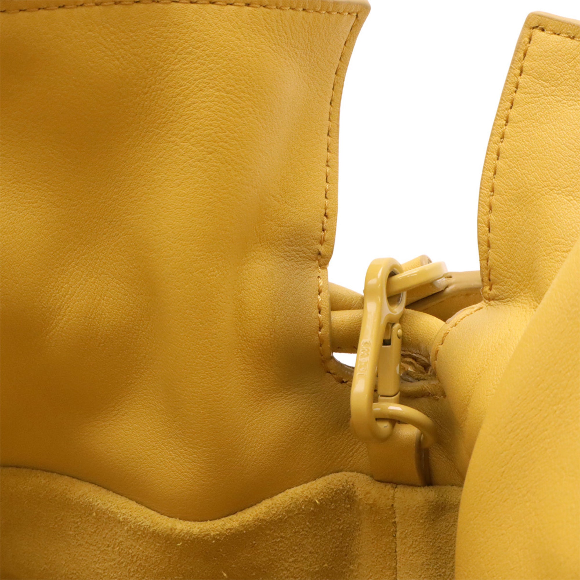 Loewe Yellow Nappa Leather Leather Pochette Shoulder Bag (Pre-Owned)