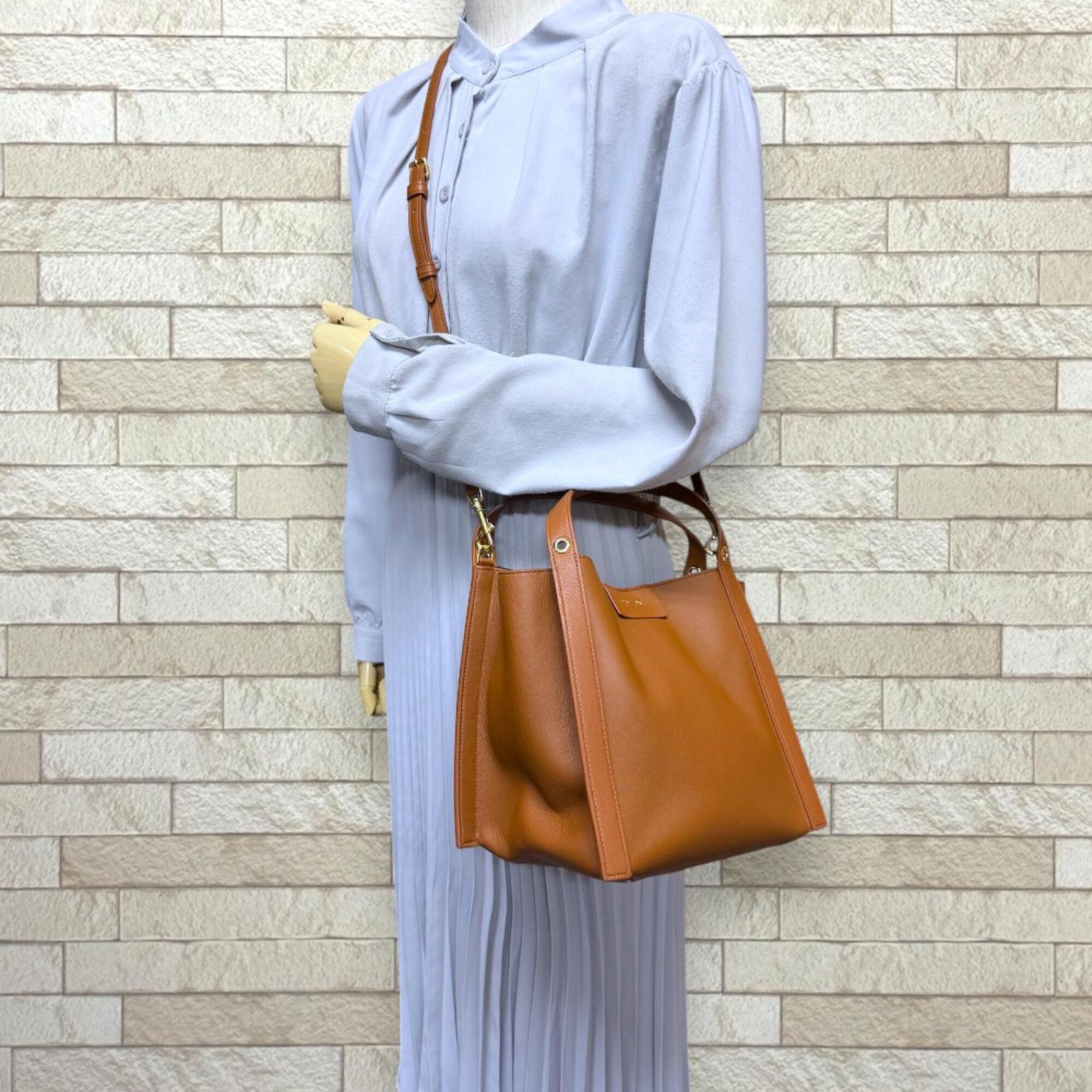 Celine Brown Camel Leather Shoulder Bag (Pre-Owned)