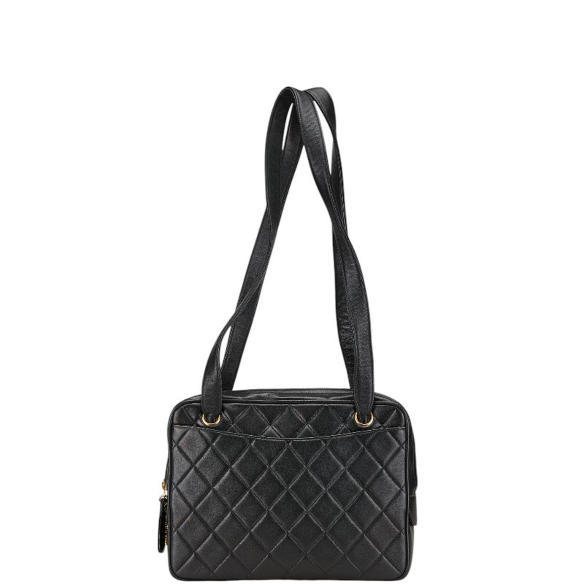Chanel Black Leather Shoulder Bag (Pre-Owned)