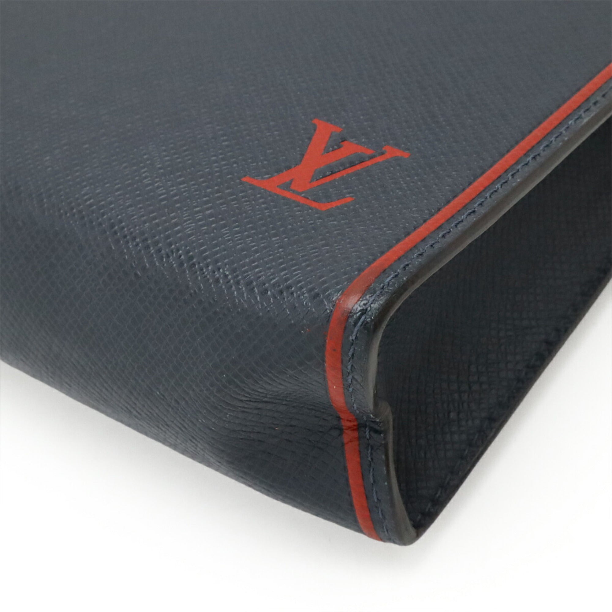 Louis Vuitton Navy Blue Leather Clutch Bag Pochette (Pre-Owned)