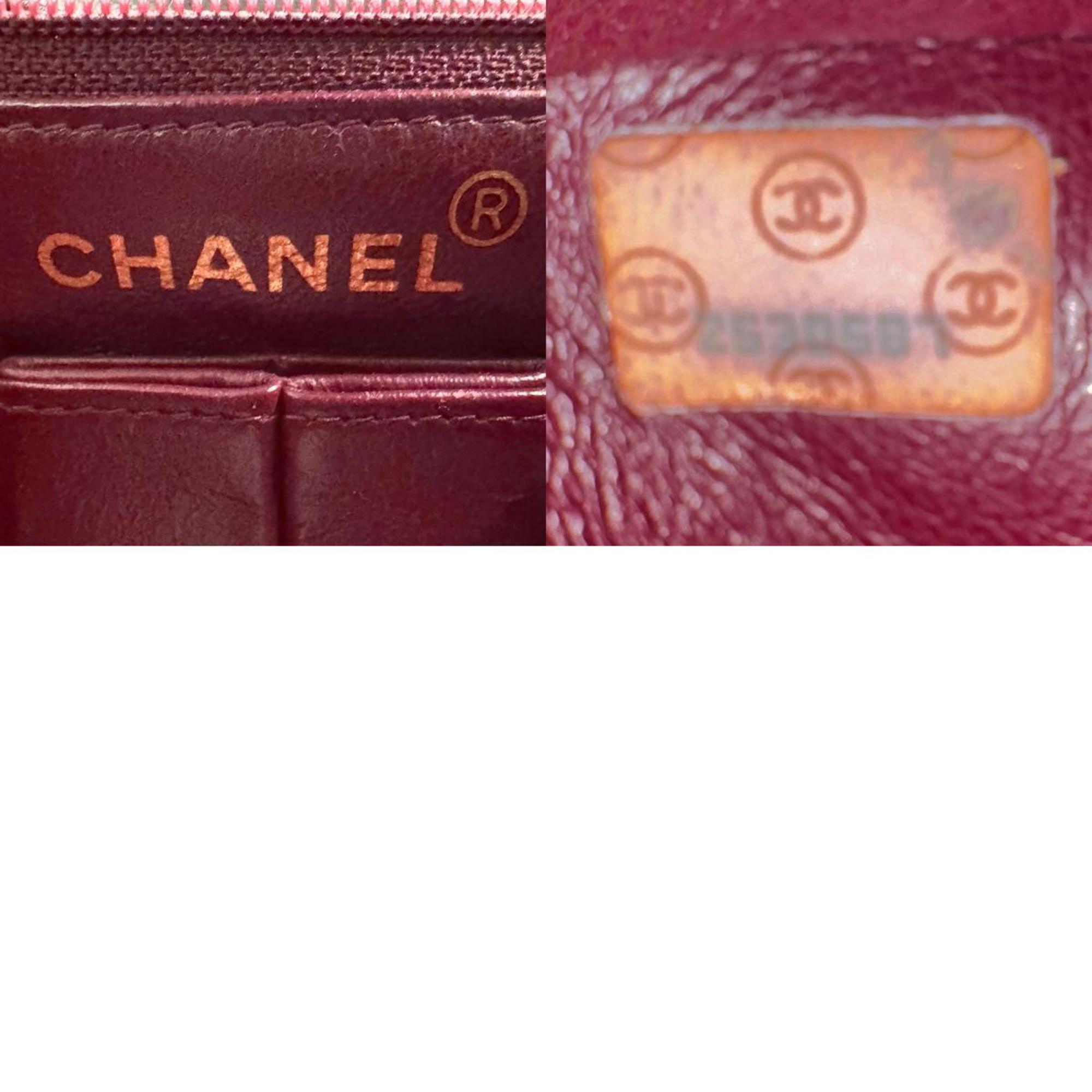Chanel Black Leather Shoulder Bag (Pre-Owned)