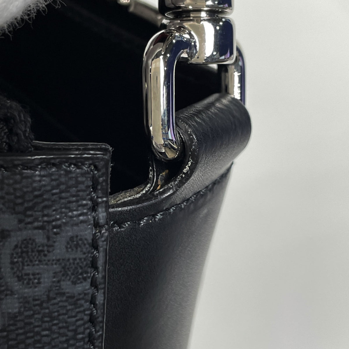 Gucci Black Coated Canvas Leather Shoulder Bag (Pre-Owned)
