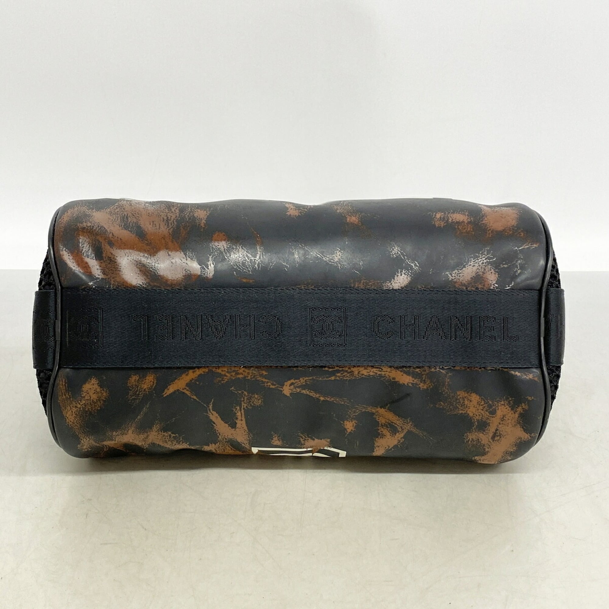 Chanel Black Rubber Shoulder Bag (Pre-Owned)