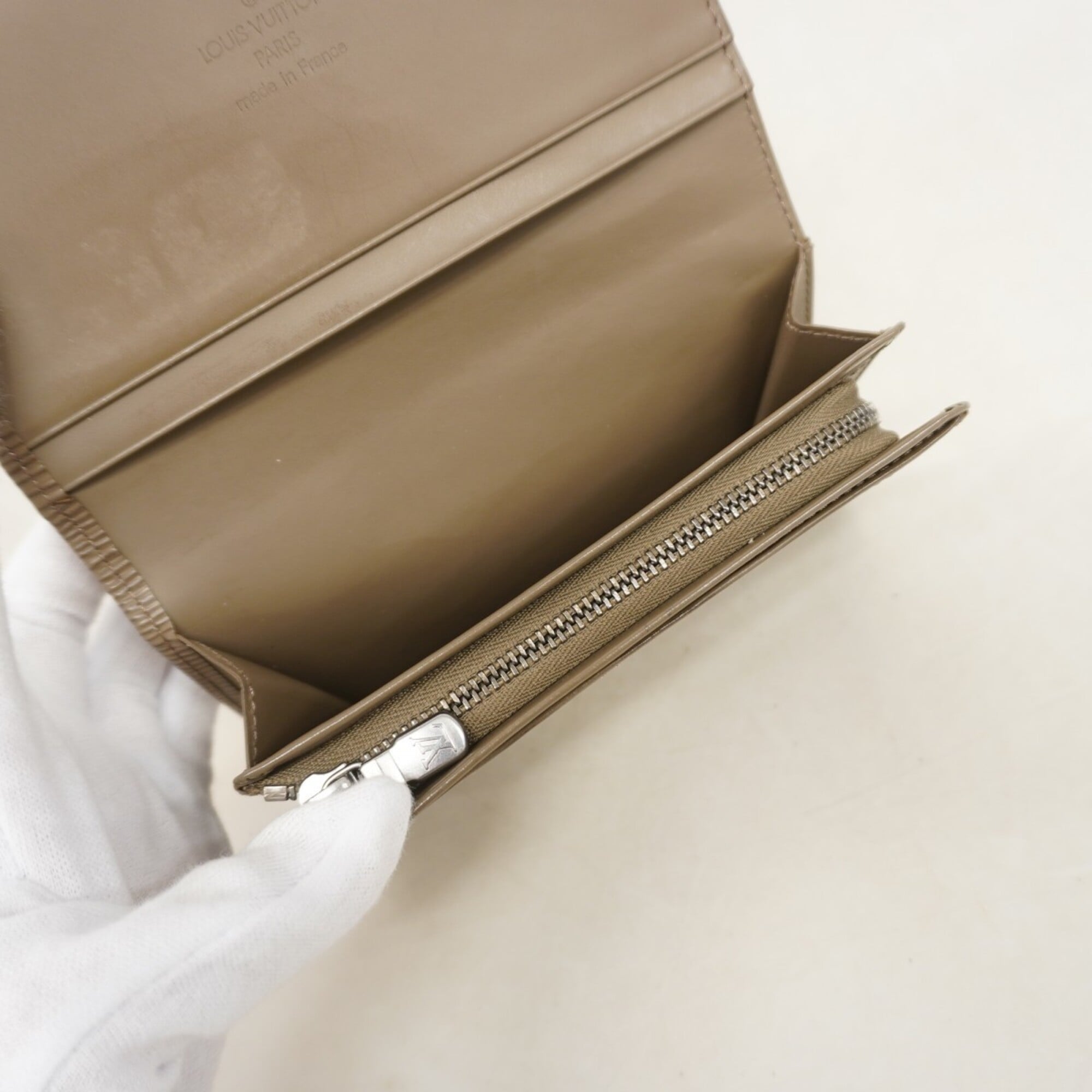 Louis Vuitton Gray Wallet (Bi-Fold) (Pre-Owned)