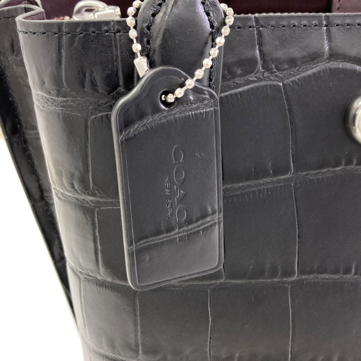 Coach Black Leather Handbag (Pre-Owned)