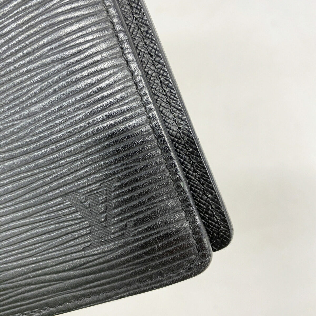 Louis Vuitton Noir Long Wallet (Bi-Fold) (Pre-Owned)