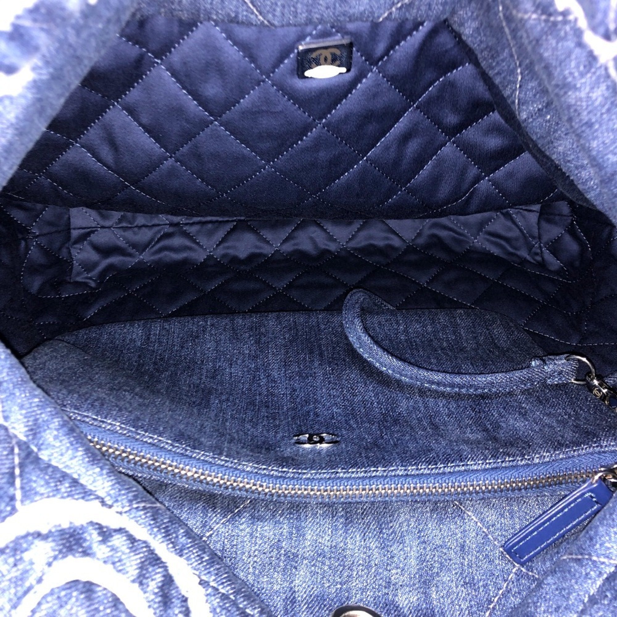 Chanel Blue Denim Shoulder Bag (Pre-Owned)