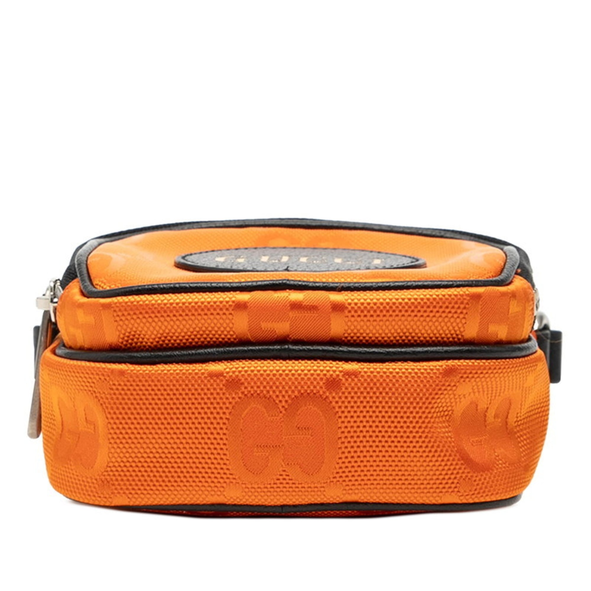 Gucci Orange Nylon Shoulder Bag (Pre-Owned)