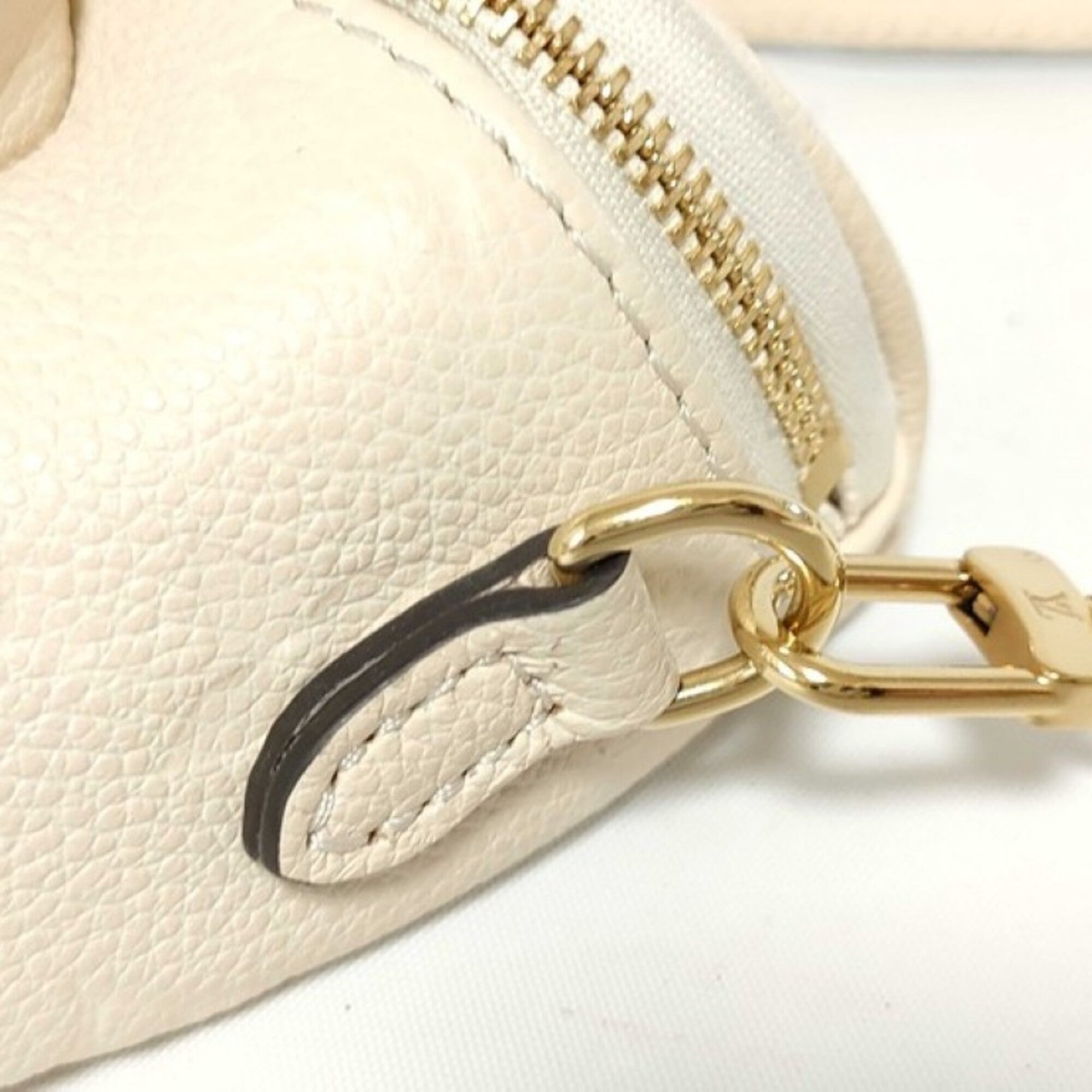 Louis Vuitton Beige Monogram Empreinte Shoulder Bag (Pre-Owned)