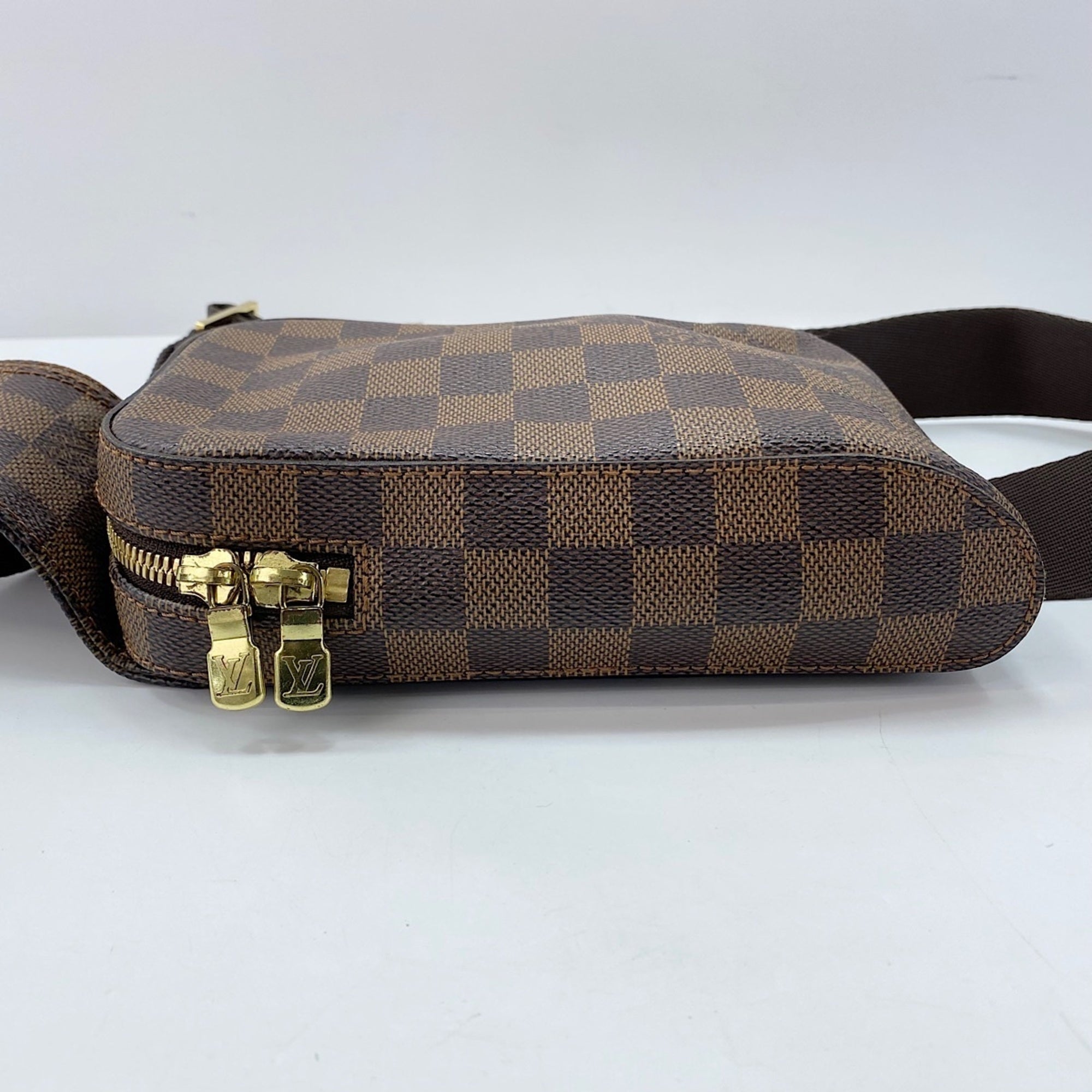 Louis Vuitton Brown Sling Bag (Pre-Owned)