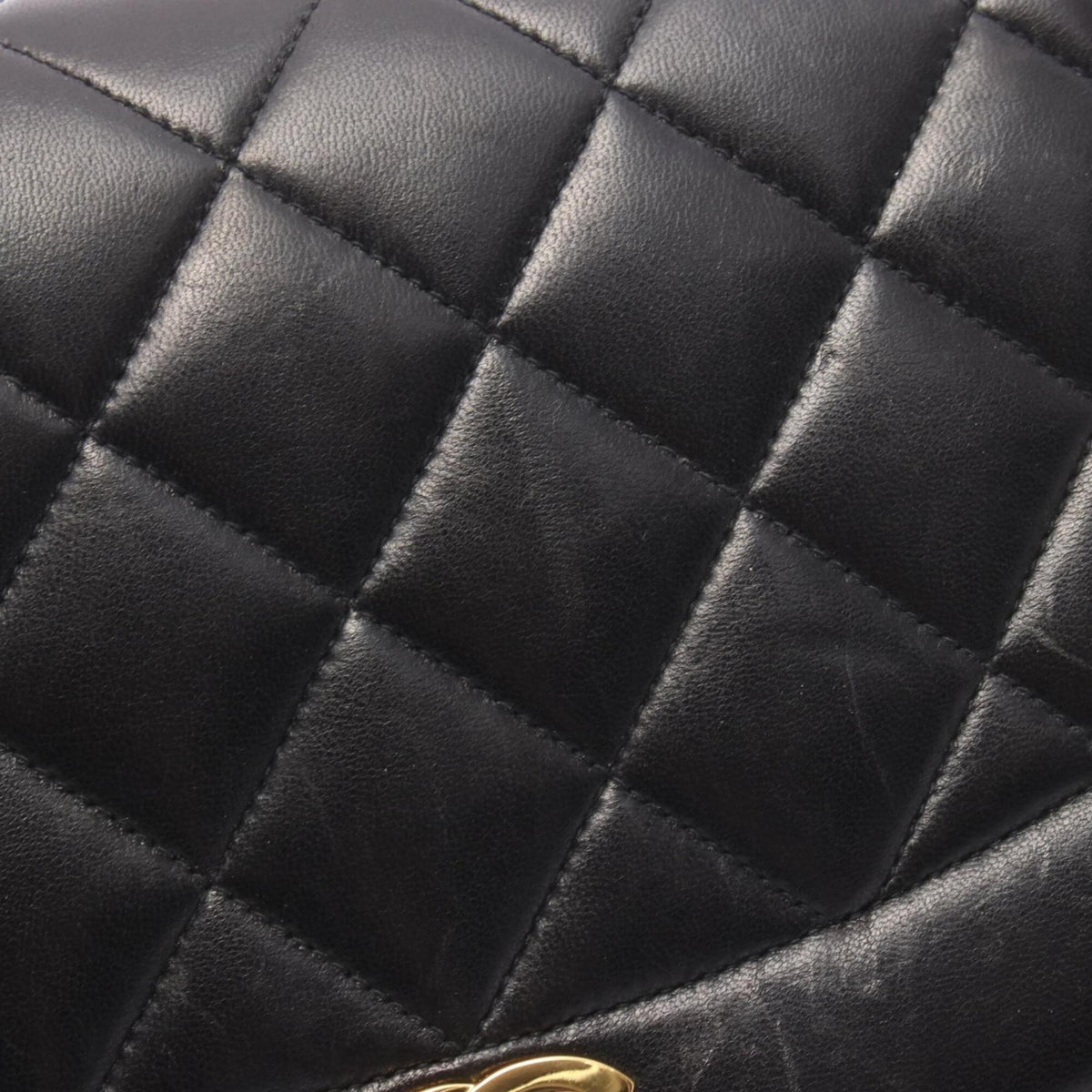 Chanel Black Leather Handbag Shoulder Bag (Pre-Owned)