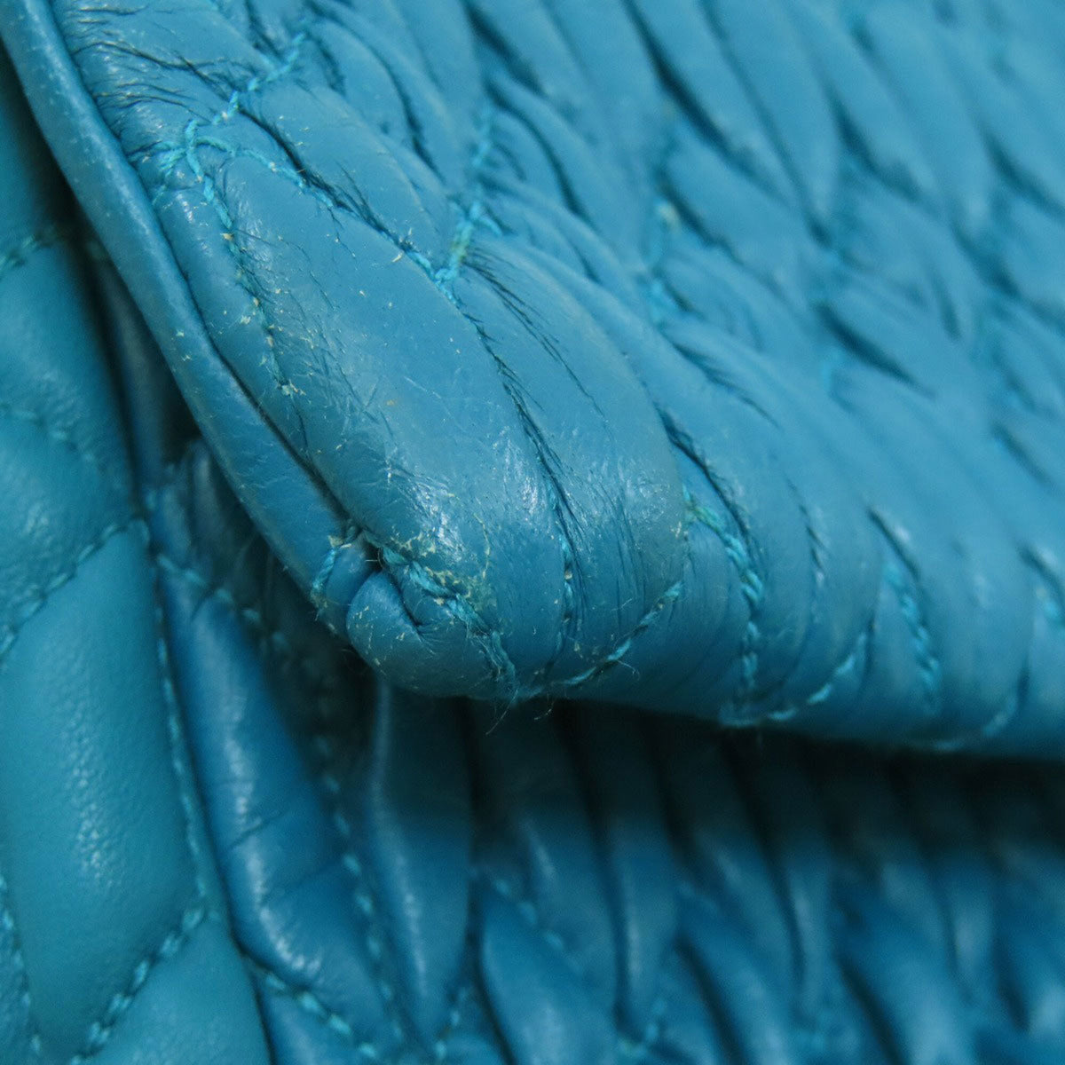 Miu Miu Blue Leather Shoulder Bag (Pre-Owned)