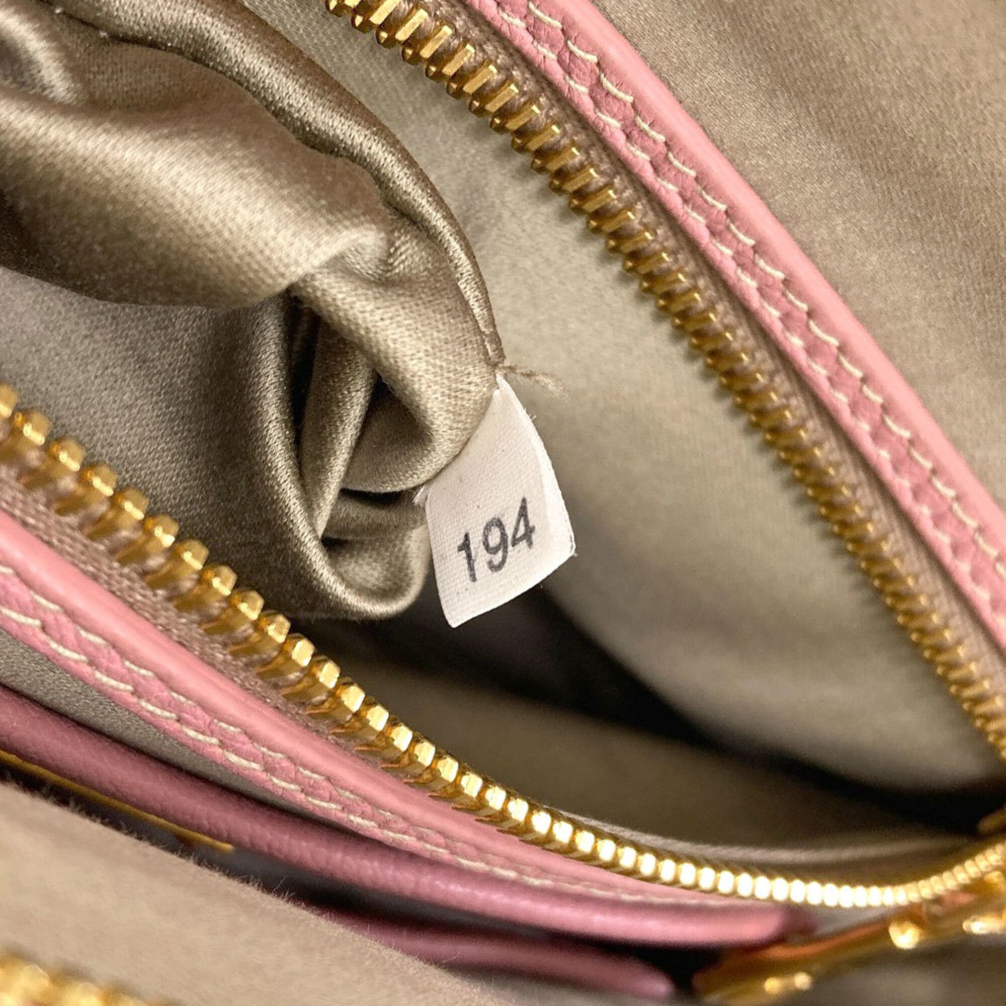 Miu Miu Pink Leather Handbag (Pre-Owned)