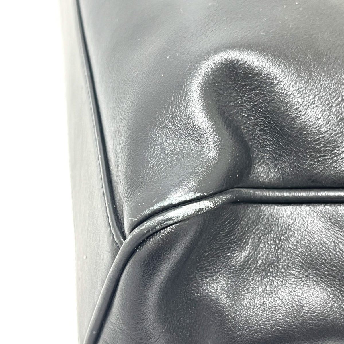 Salvatore Ferragamo Black Leather Handbag (Pre-Owned)