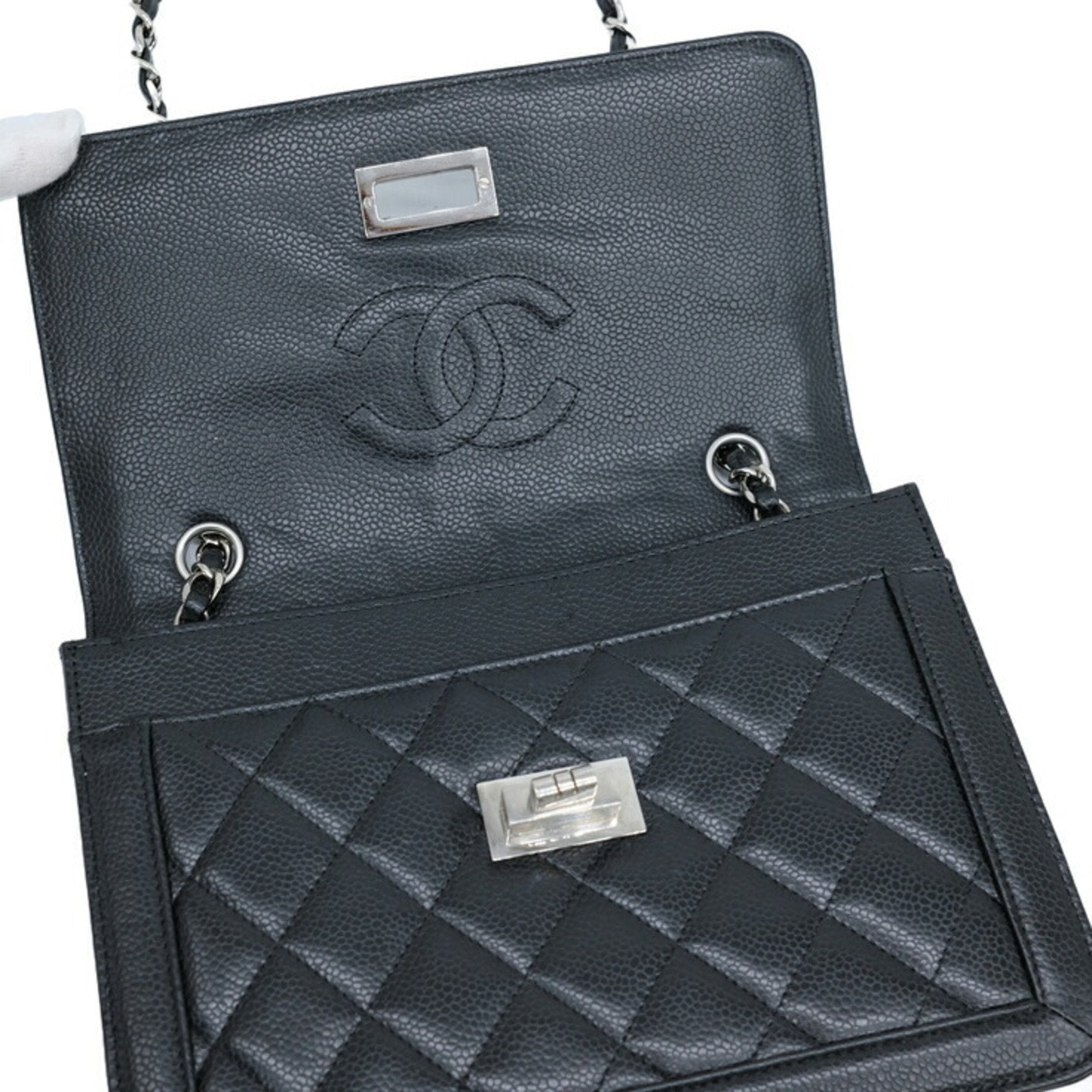 Chanel Black Caviar Leather Shoulder Bag (Pre-Owned)