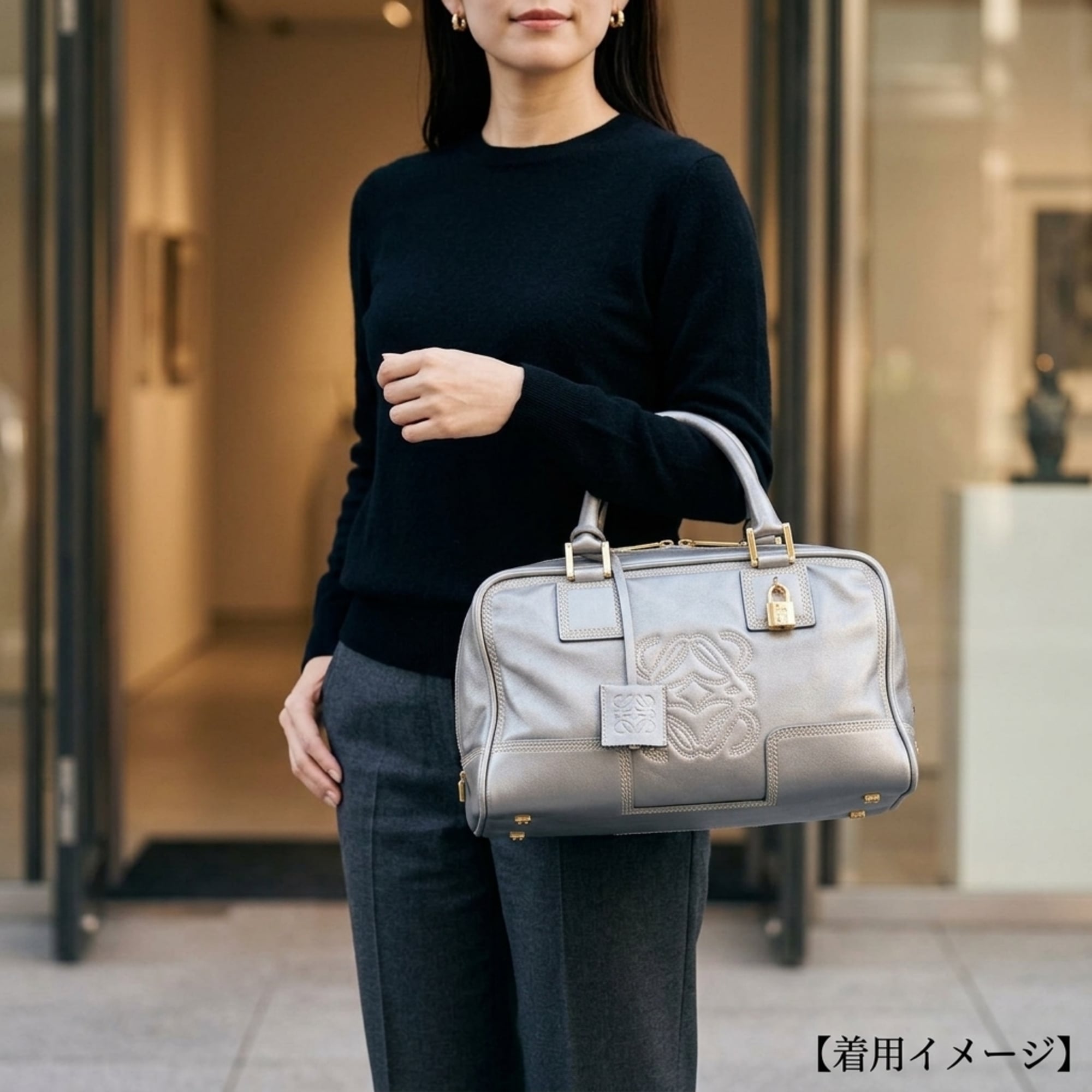 Loewe Gray Metallic Gray Leather Handbag (Pre-Owned)