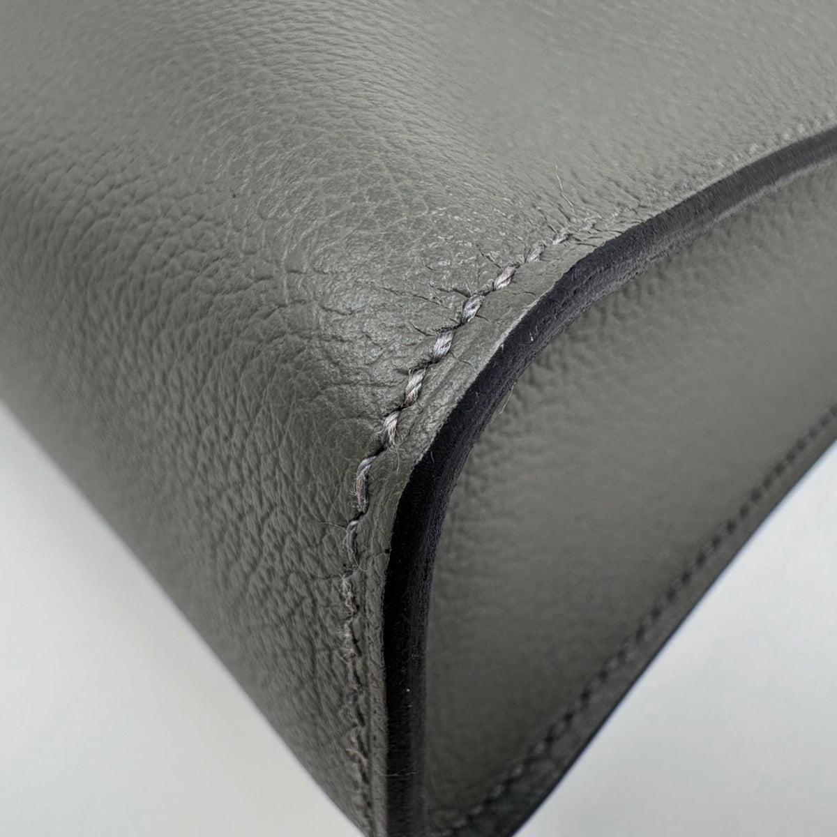 Hermes Gray Evercalf Leather Clutch Bag (Pre-Owned)