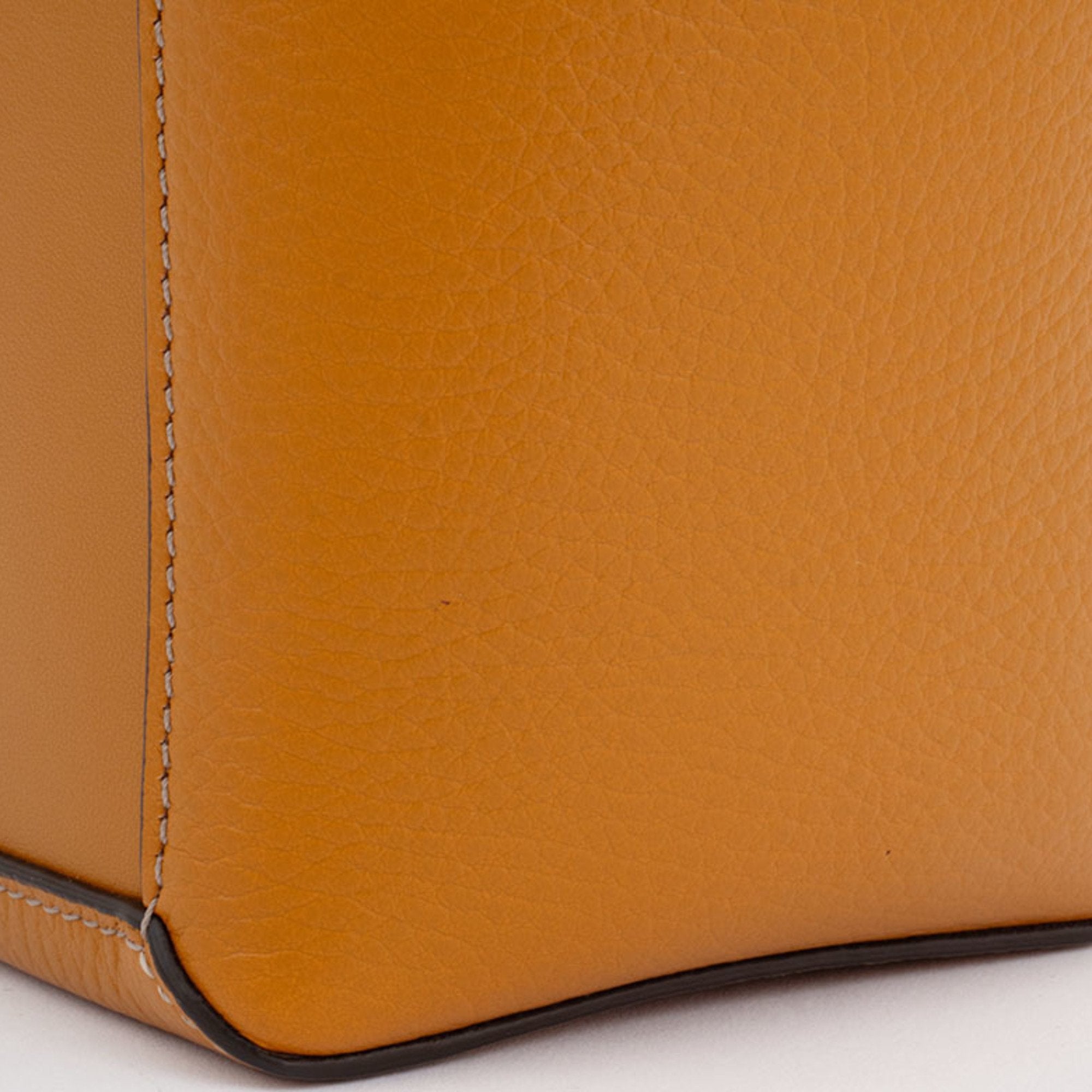 Tod's Orange Leather Tote Bag (Pre-Owned)