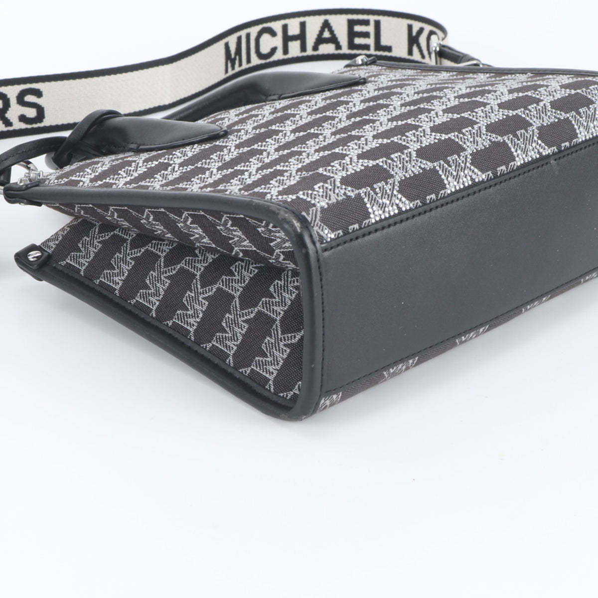 Michael Kors Black Leather Canvas Handbag Shoulder Bag (Pre-Owned)