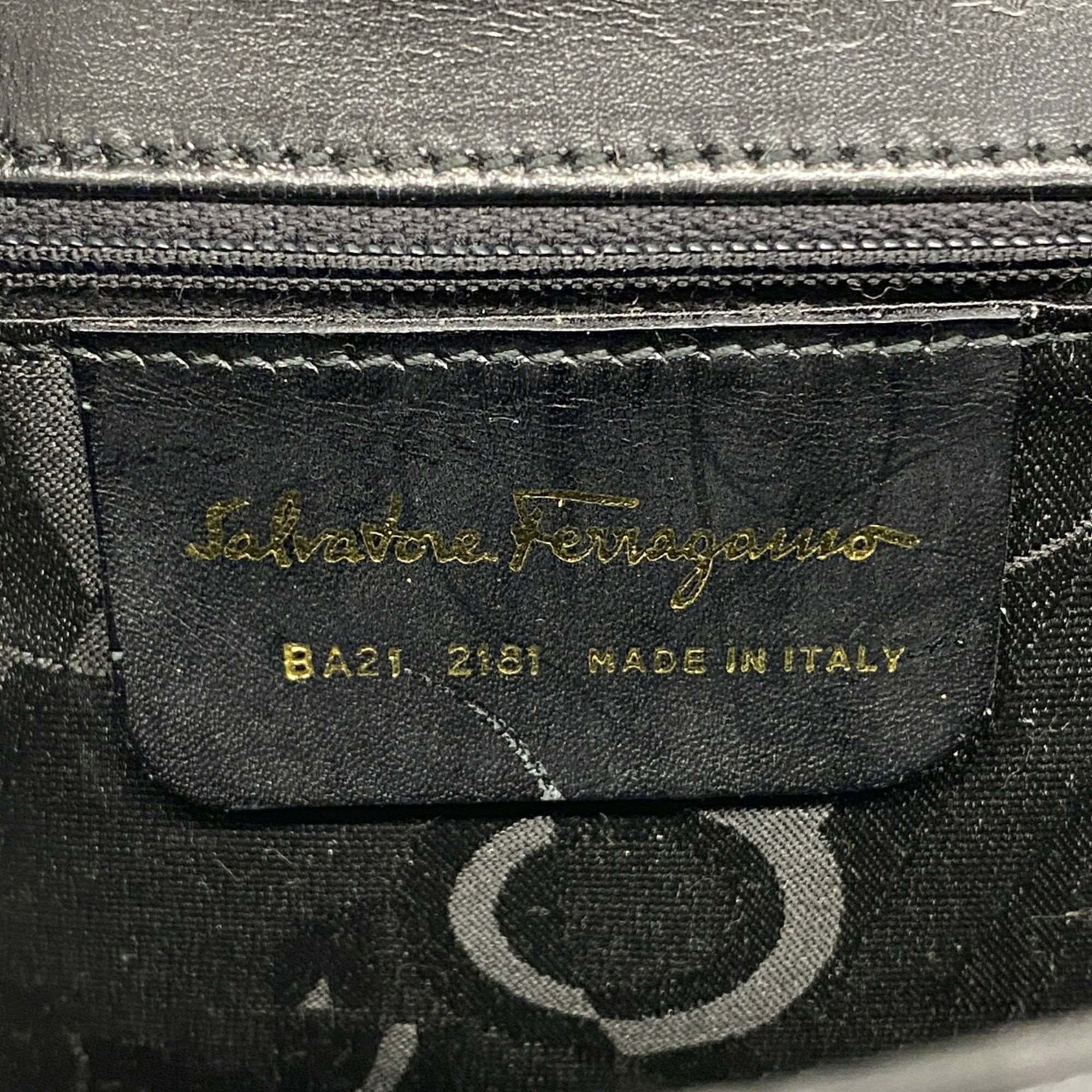 Salvatore Ferragamo Black Leather Handbag (Pre-Owned)