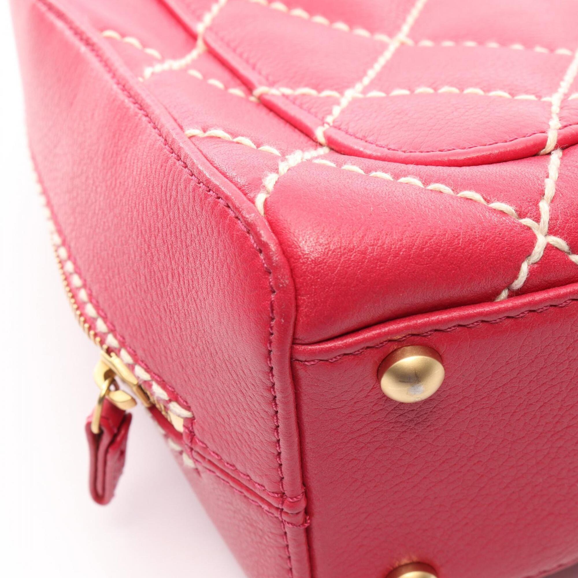 Chanel Pink Leather Handbag (Pre-Owned)