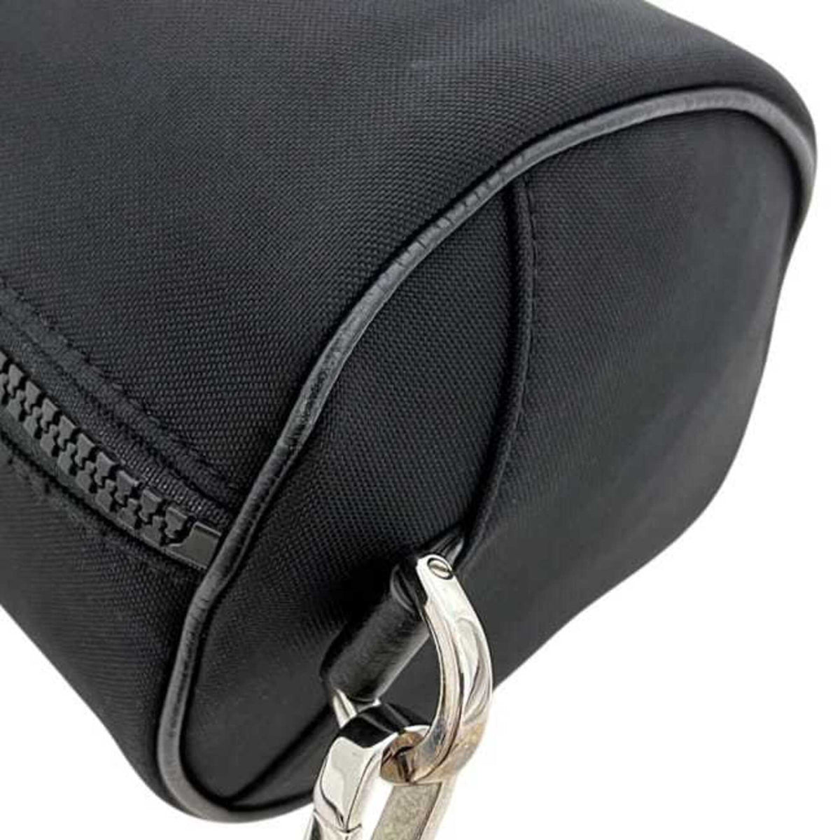 Christian Dior Black Nylon Shoulder Bag (Pre-Owned)