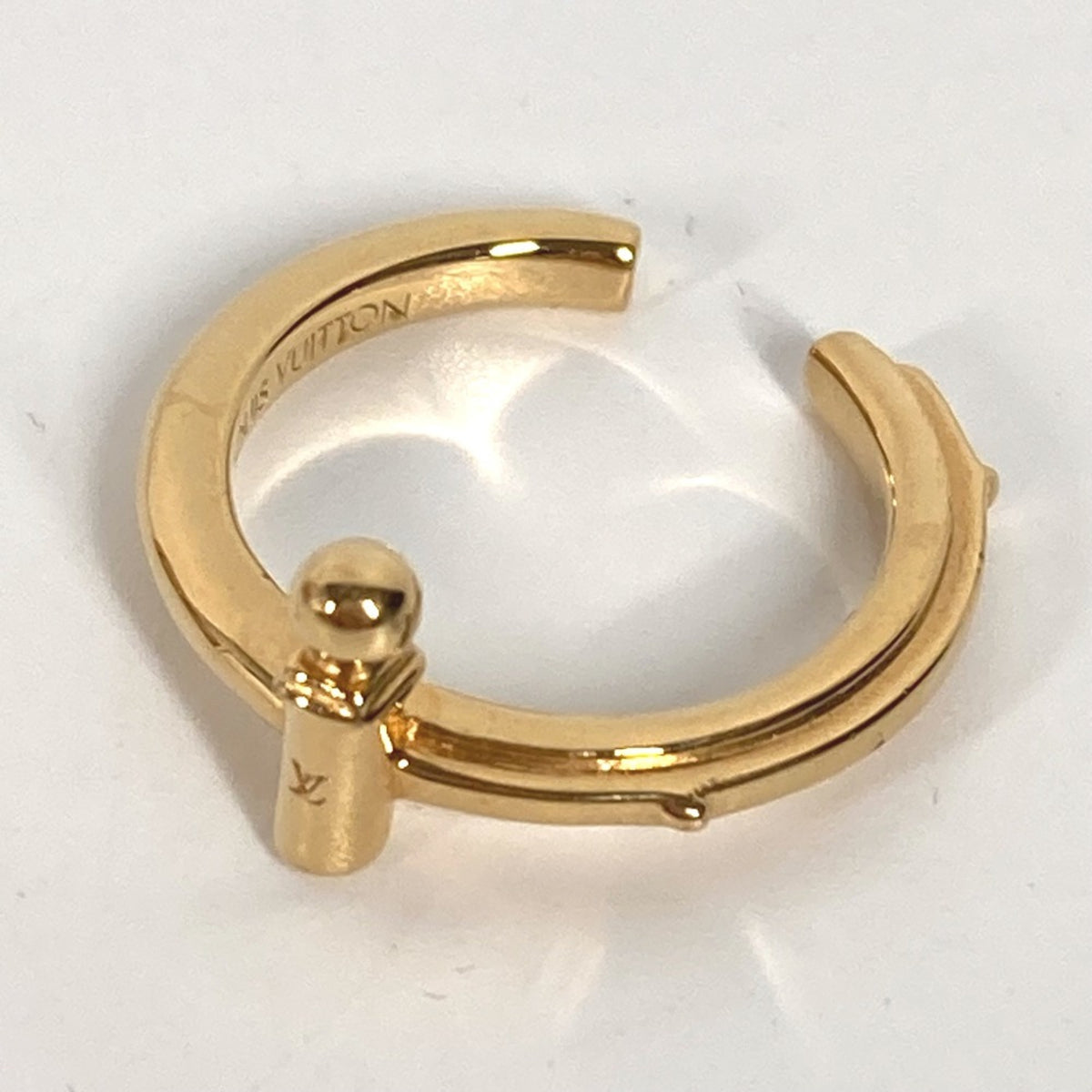 Louis Vuitton Gold Metal Band Ring (Pre-Owned)