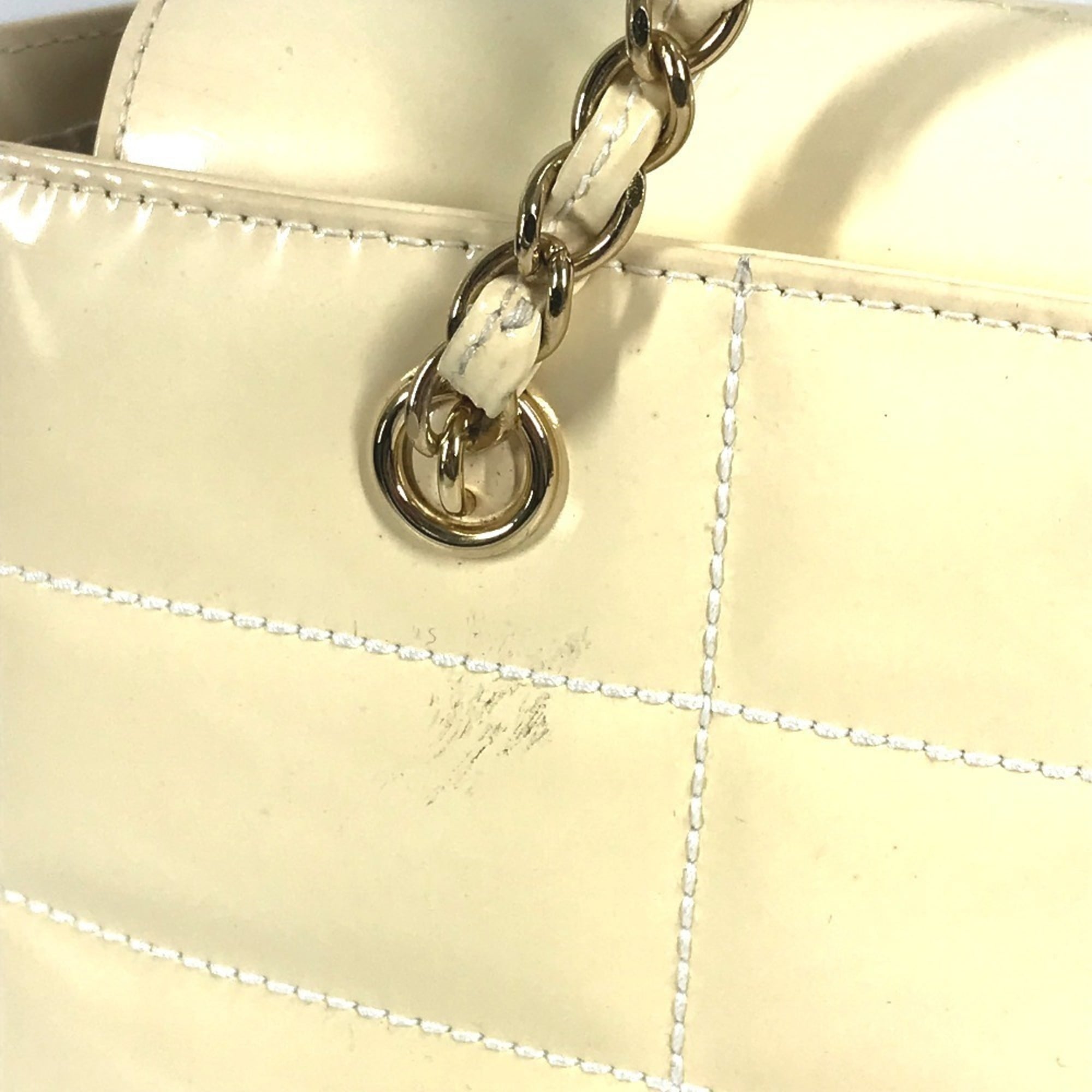 Chanel White Yellow Shoulder Bag (Pre-Owned)