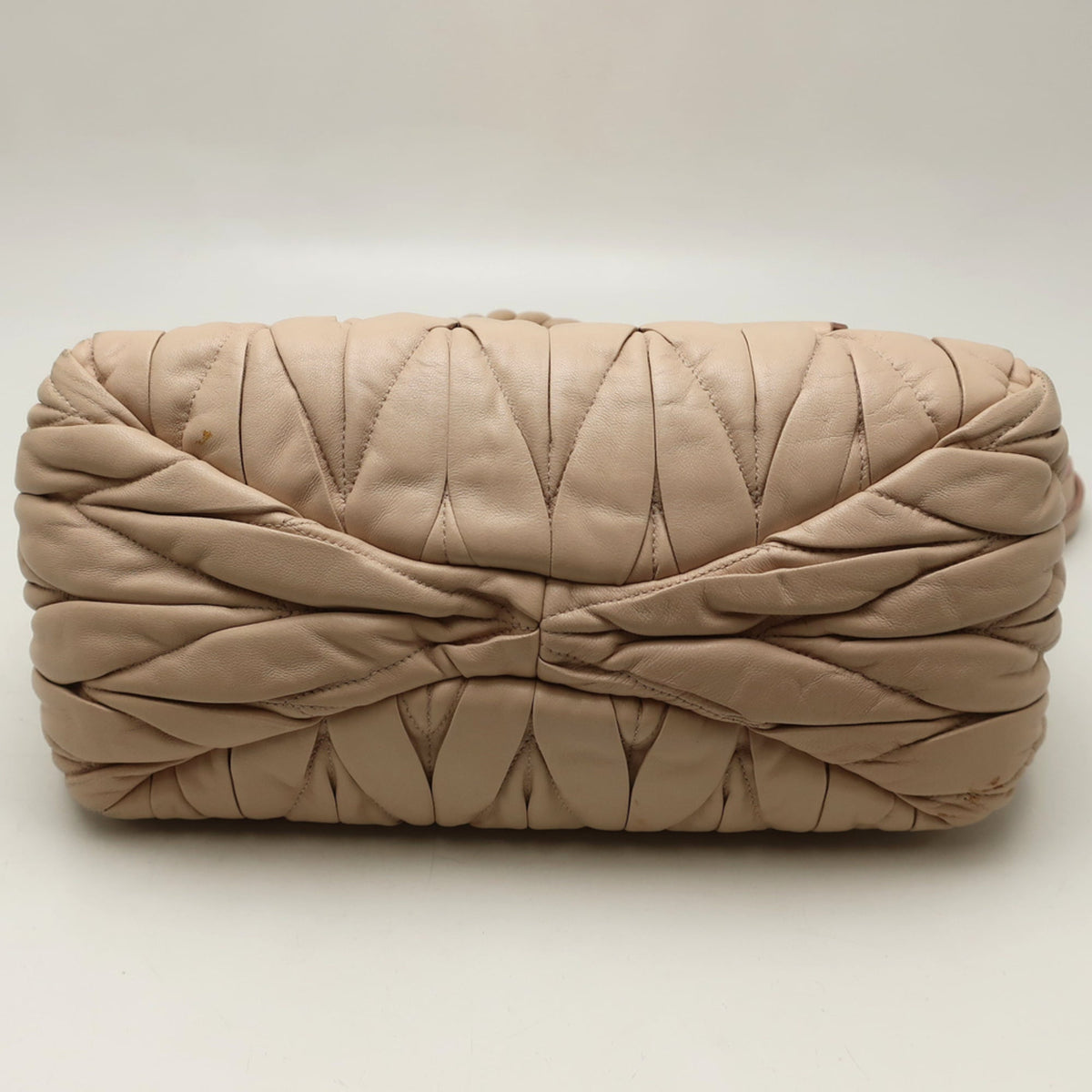 Miu Miu Leather Handbag (Pre-Owned)