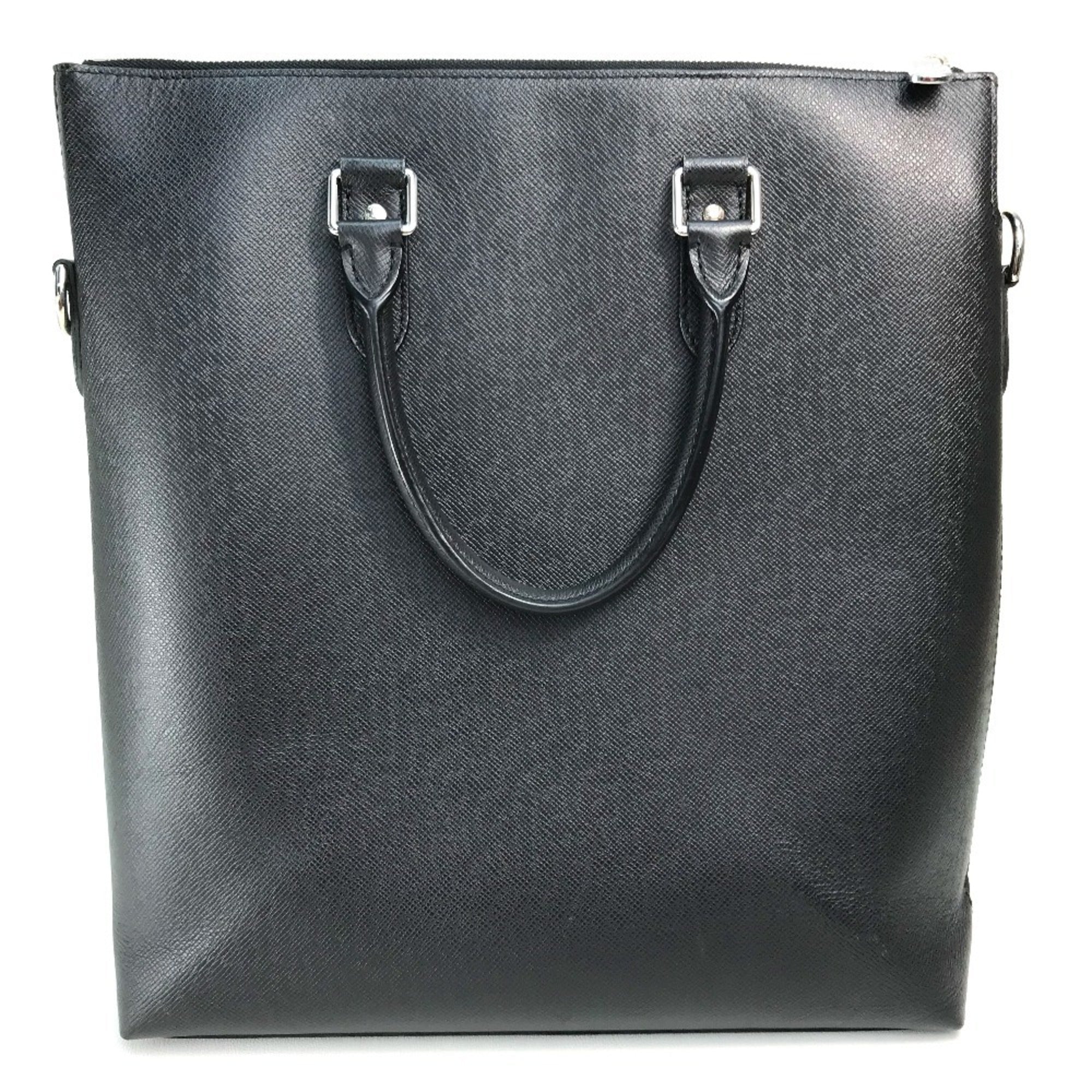 Louis Vuitton Taiga Black Noir Taiga Leather Handbag Shoulder Bag (Pre-Owned)