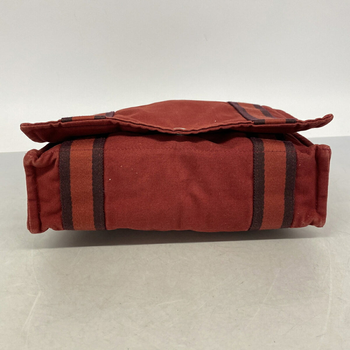 Hermes Bordeaux Canvas Shoulder Bag (Pre-Owned)