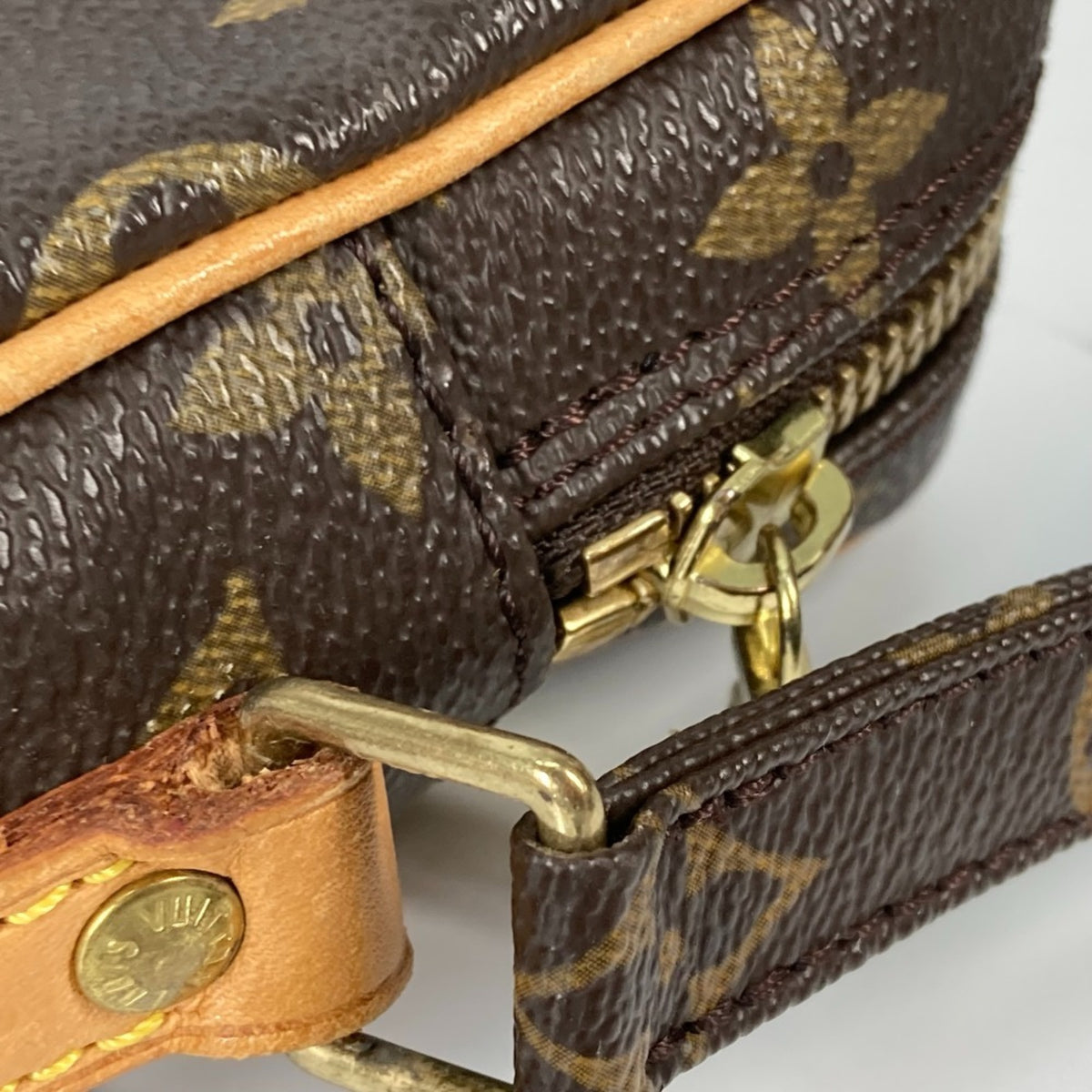 Louis Vuitton Brown Monogram Monogram Pochette Shoulder Bag (Pre-Owned)