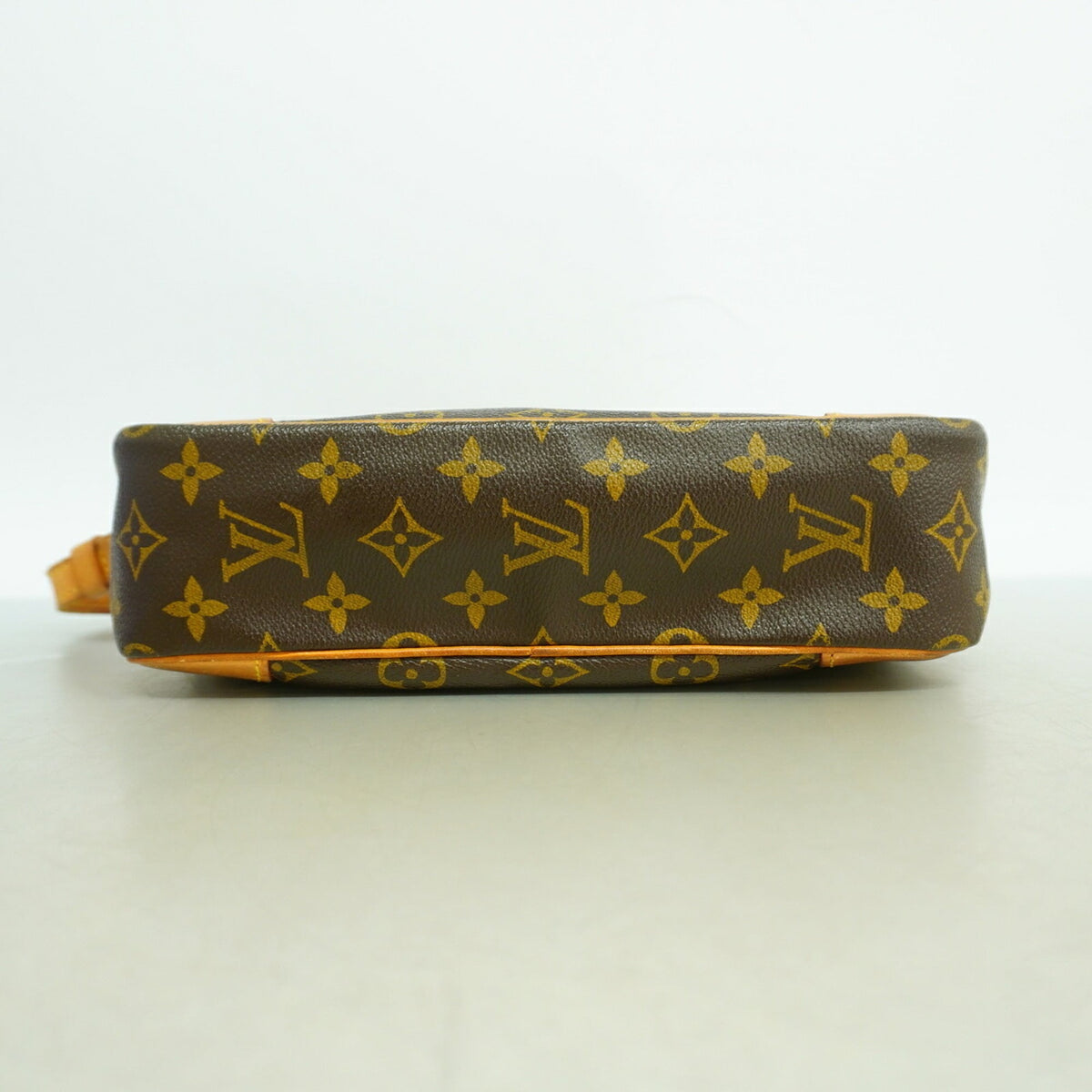 Louis Vuitton Brown Shoulder Bag (Pre-Owned)