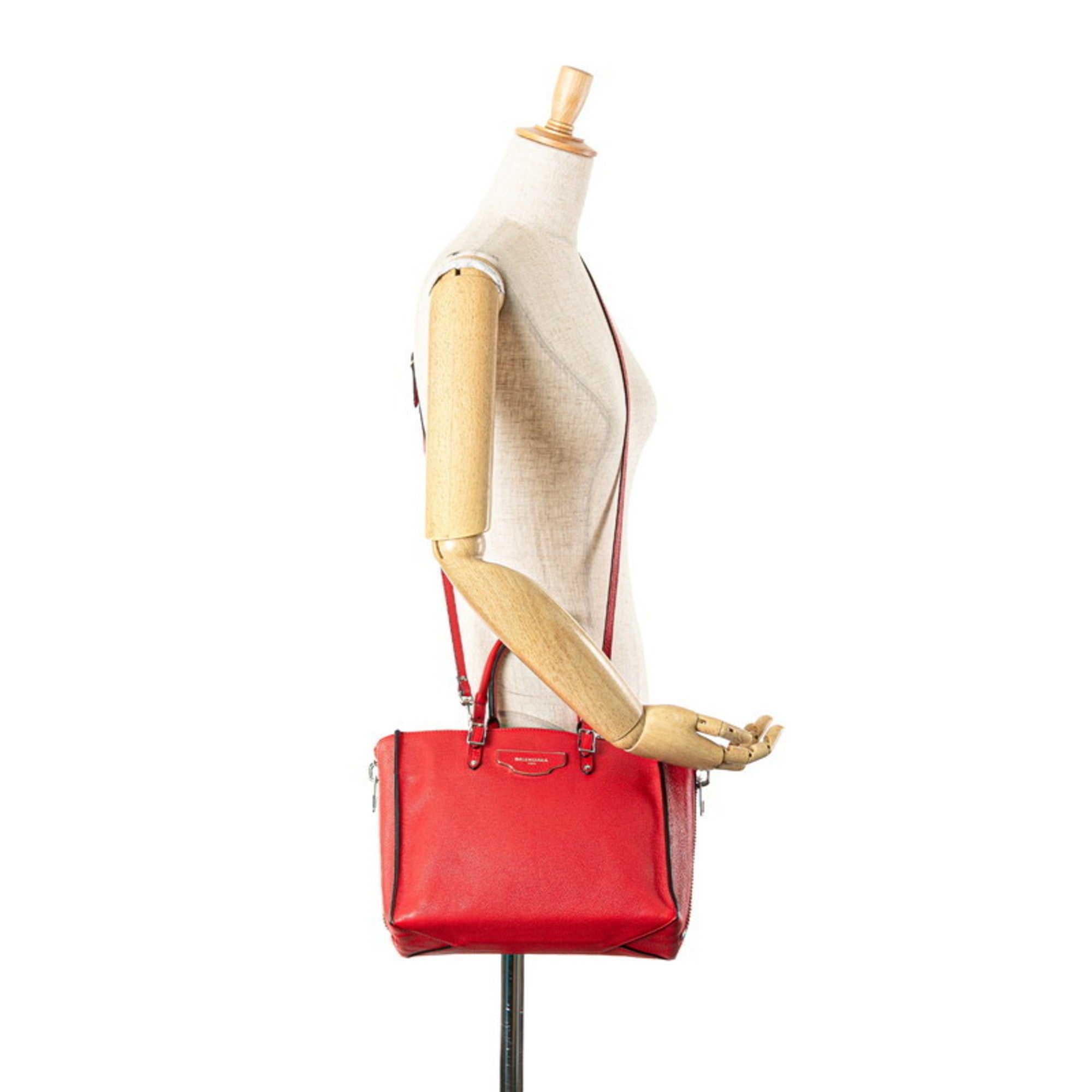 Balenciaga Red Color Leather Shoulder Bag Tote Bag (Pre-Owned)