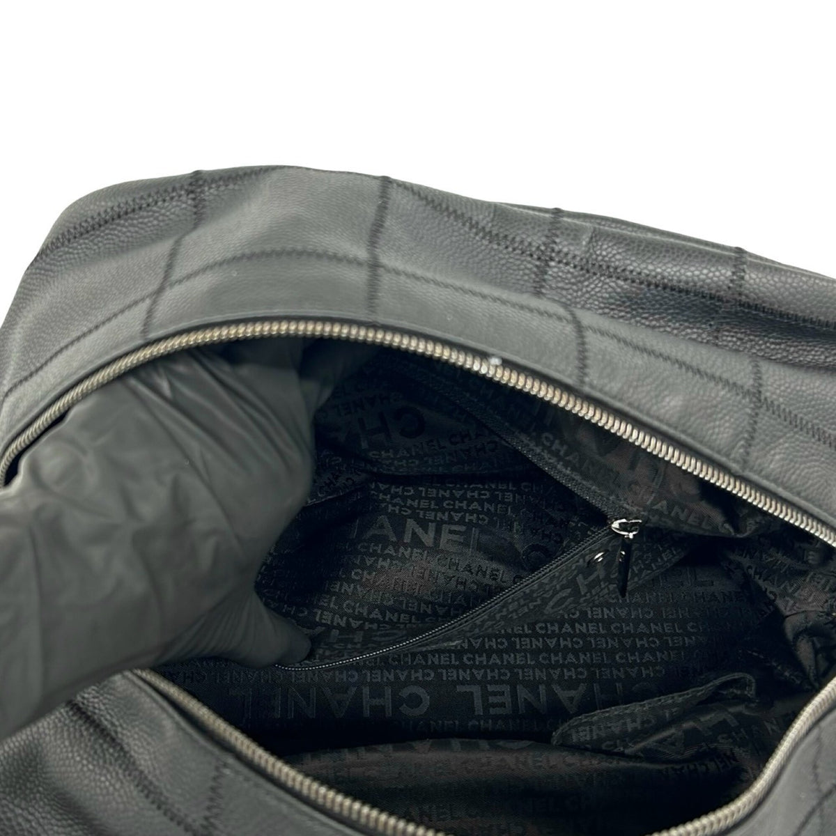 Chanel Black Grained Calfskin Tote Bag (Pre-Owned)