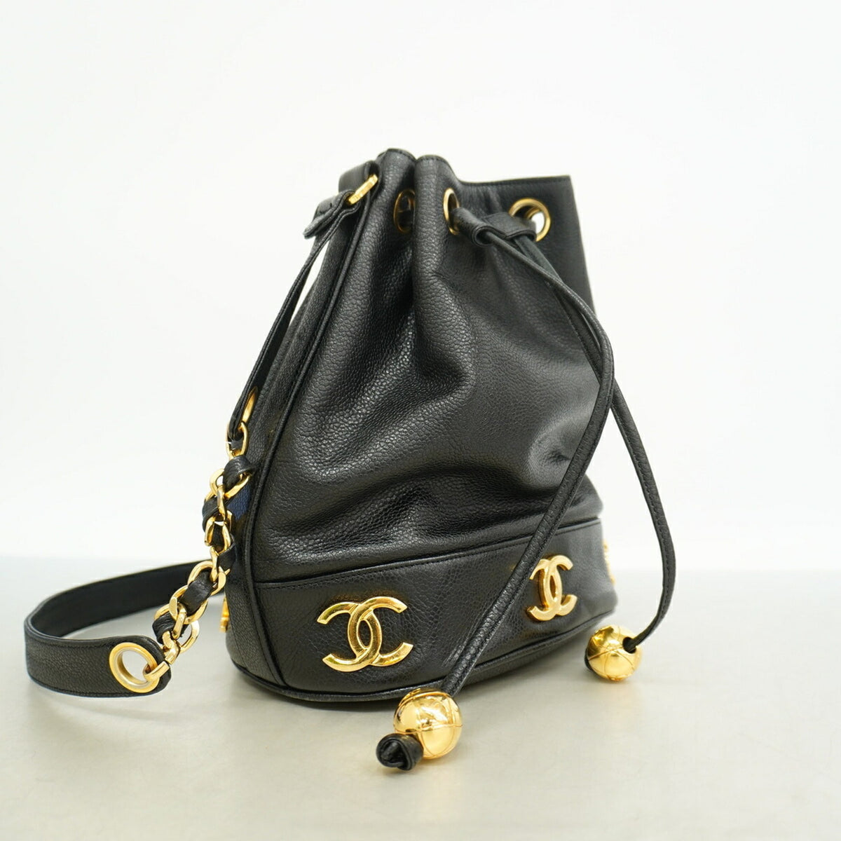 Chanel Black Grained Calfskin Shoulder Bag (Pre-Owned)