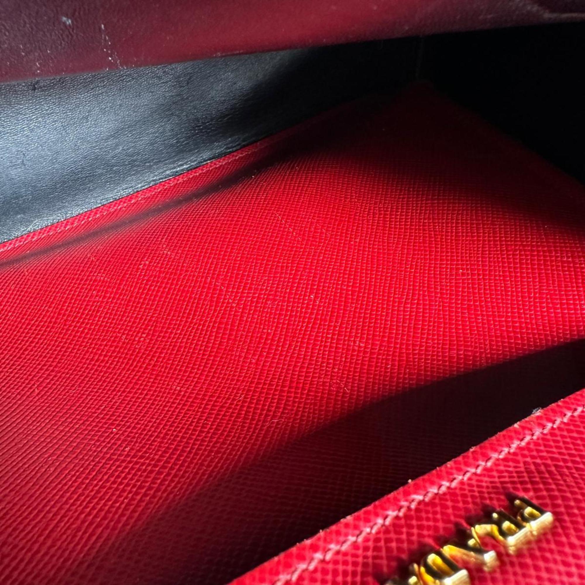 Prada Red Color Leather Handbag Shoulder Bag (Pre-Owned)