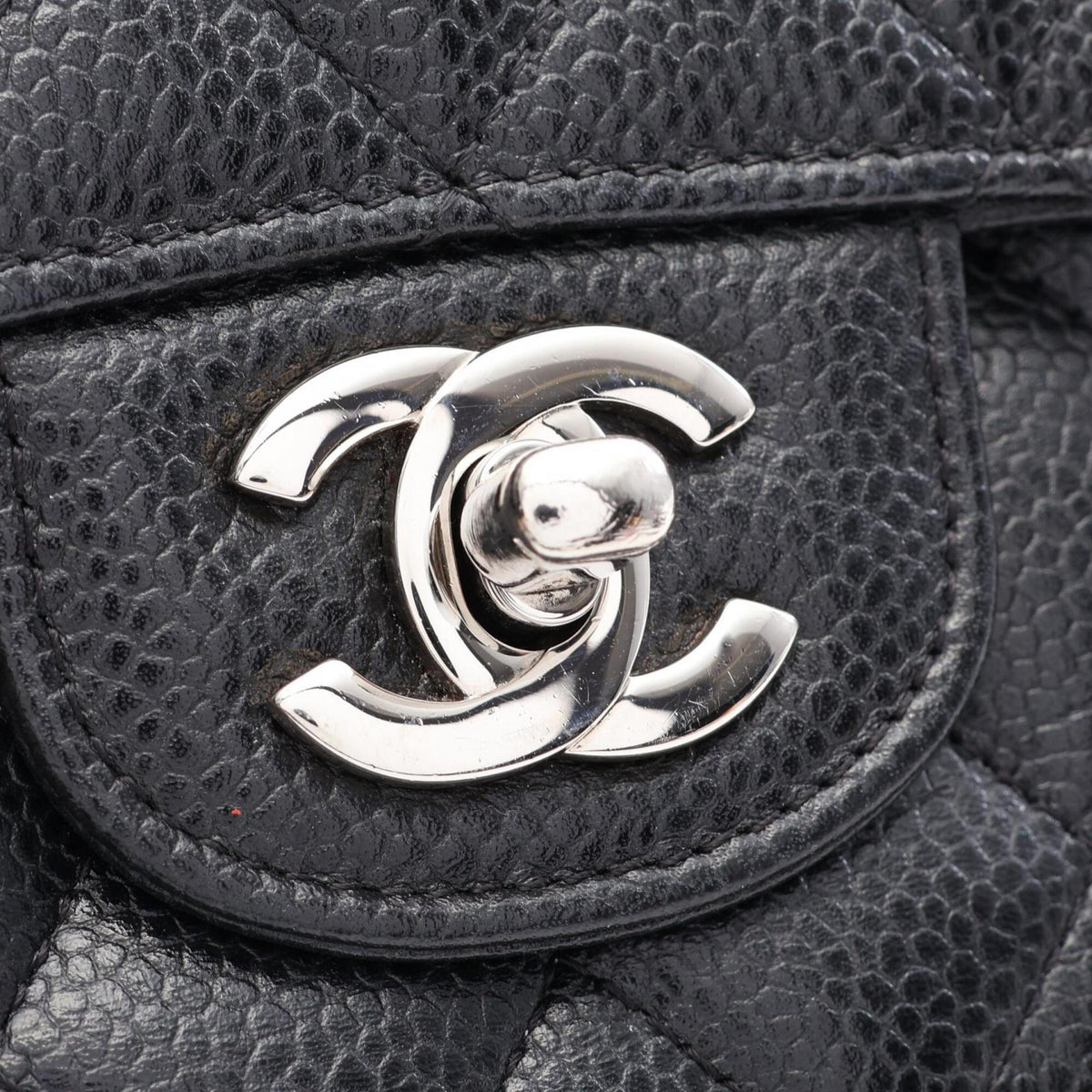 Chanel Black Grained Calfskin Handbag Shoulder Bag (Pre-Owned)