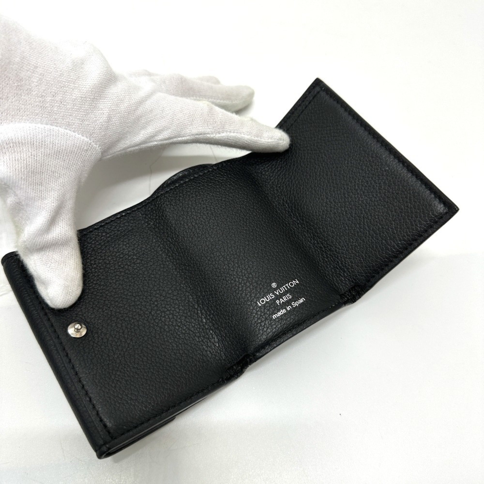 Louis Vuitton Black Leather Wallet (Tri-Fold) (Pre-Owned)